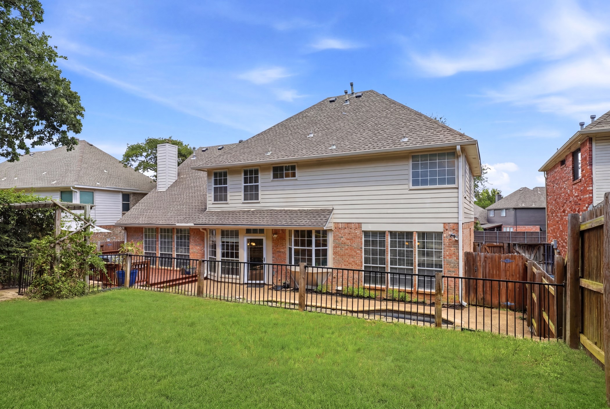 3228 Horseshoe Drive