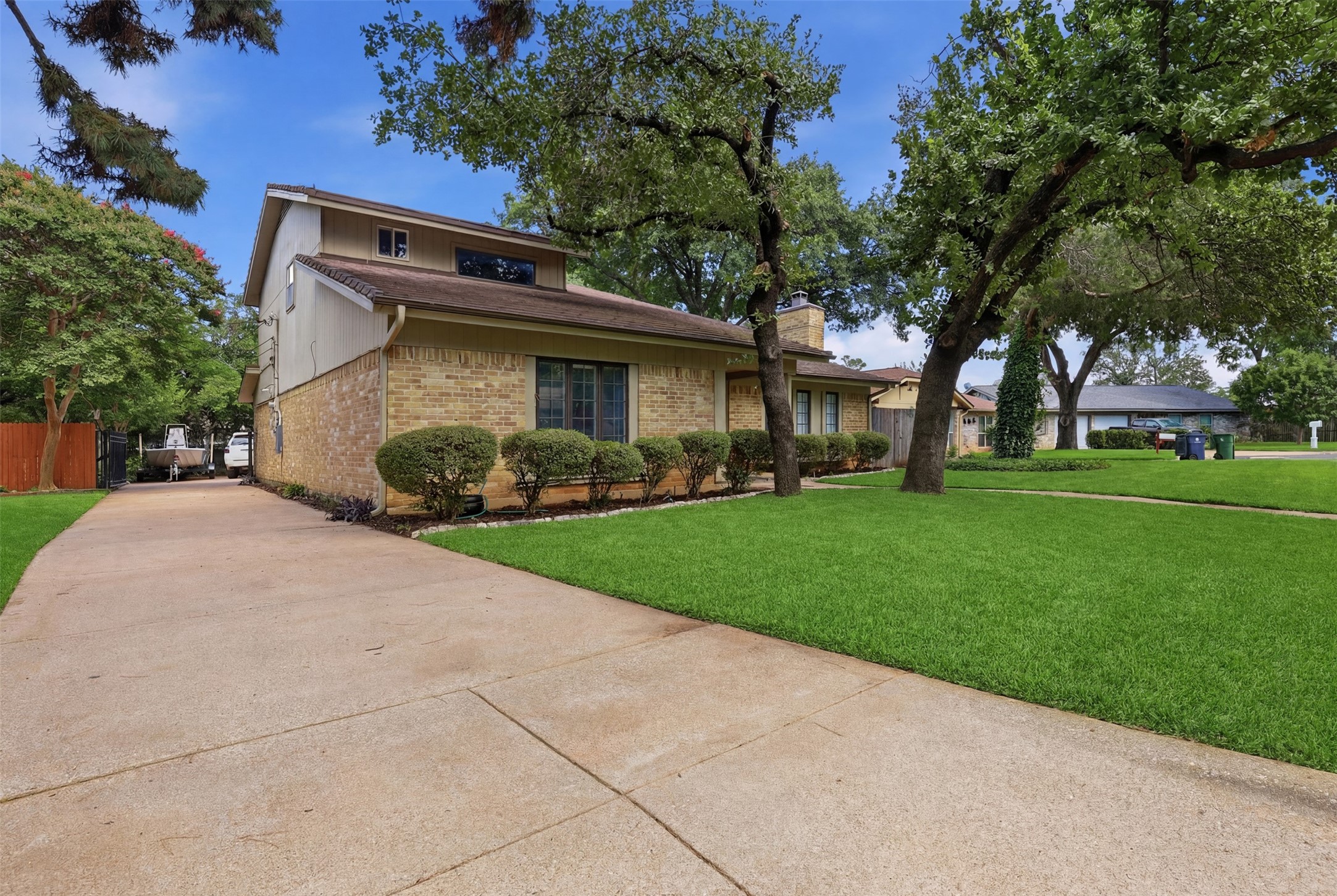 1605 Celeste Court