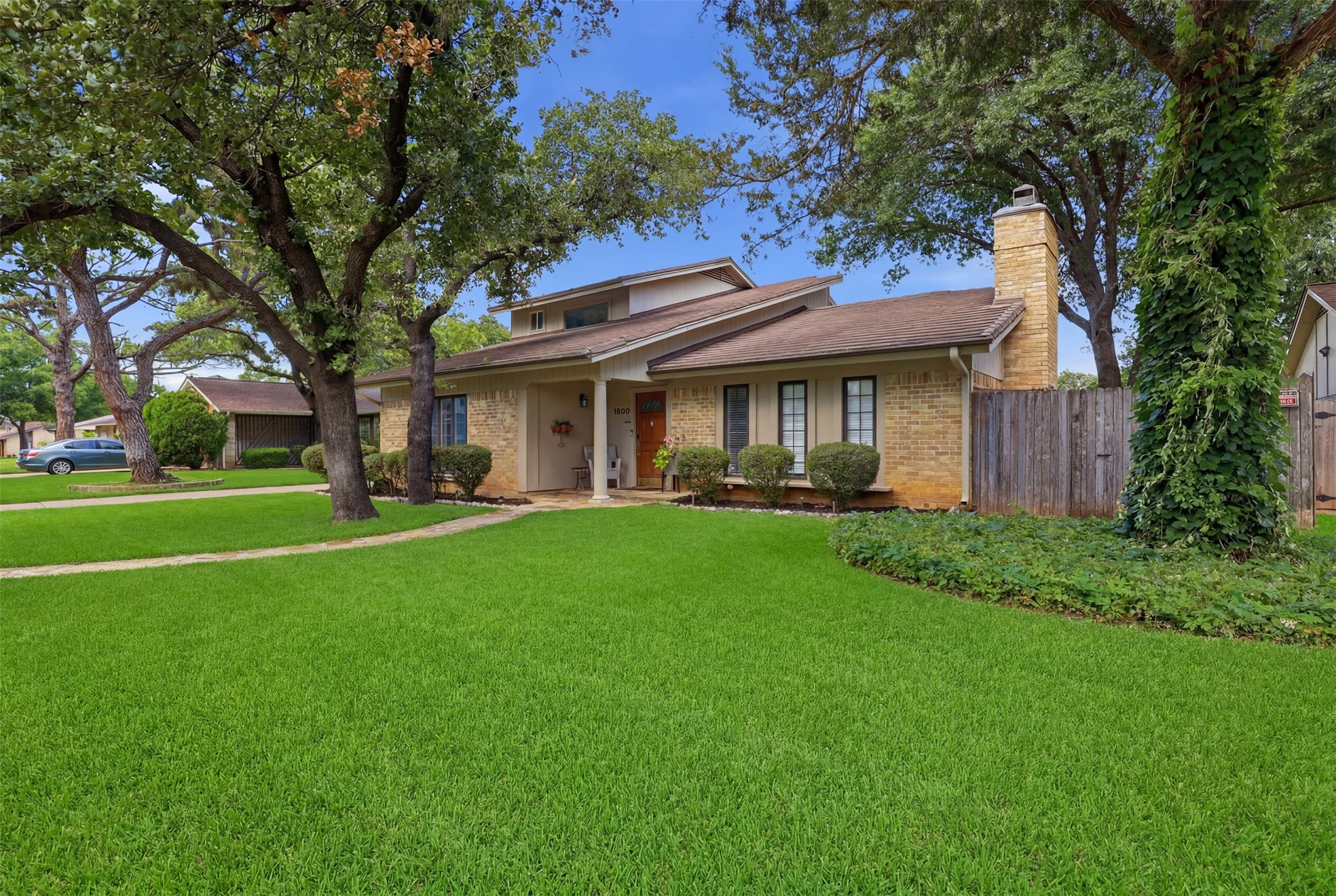 1605 Celeste Court