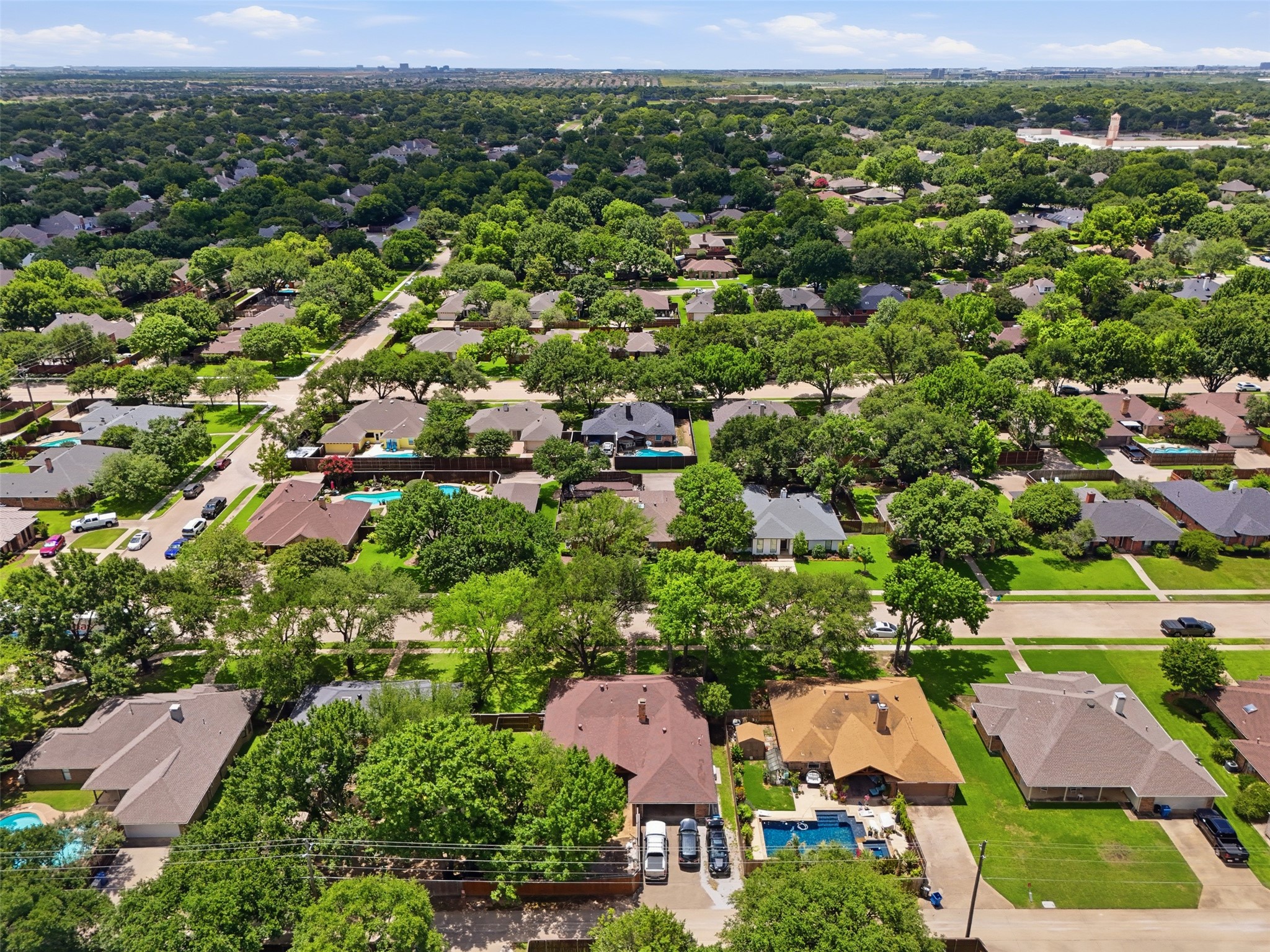 834 Meadowglen Circle