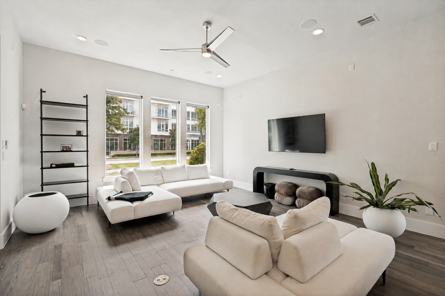 7820 Merit Lane