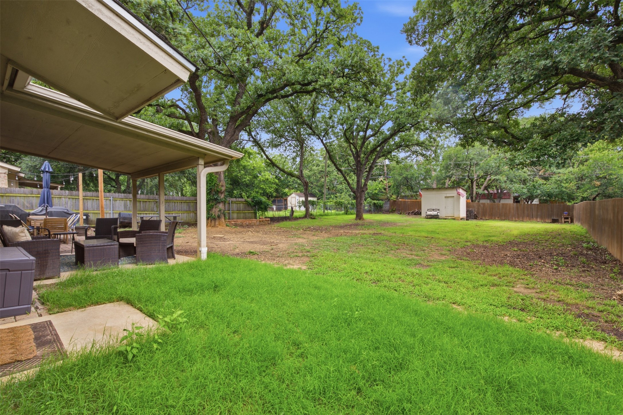 7121 Crabtree Lane