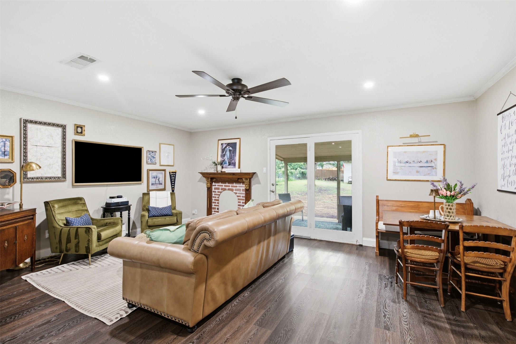 7121 Crabtree Lane