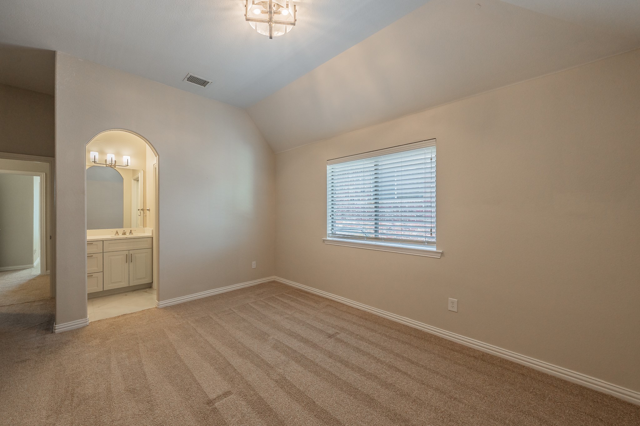4542 Carraway Drive