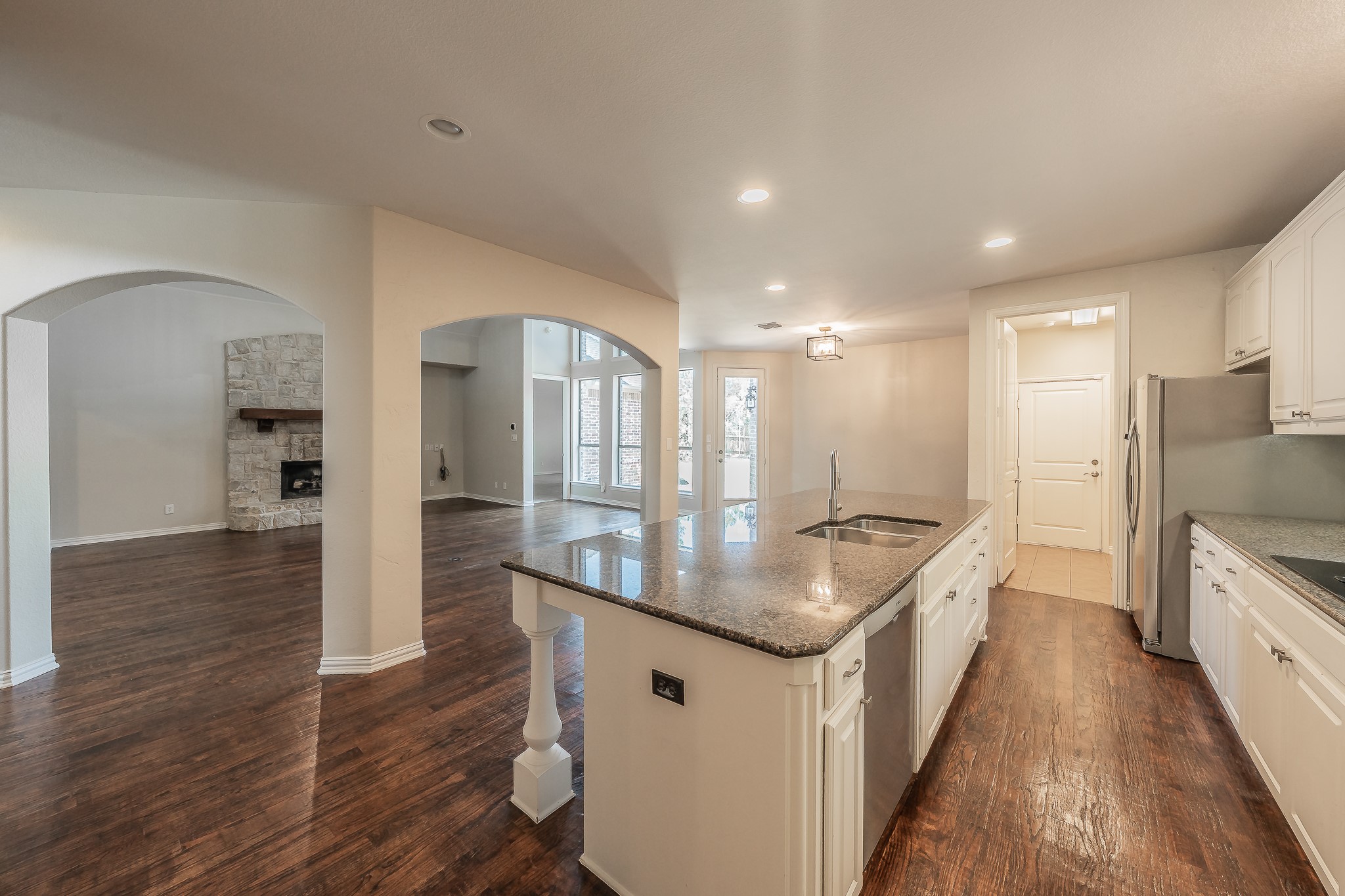 4542 Carraway Drive