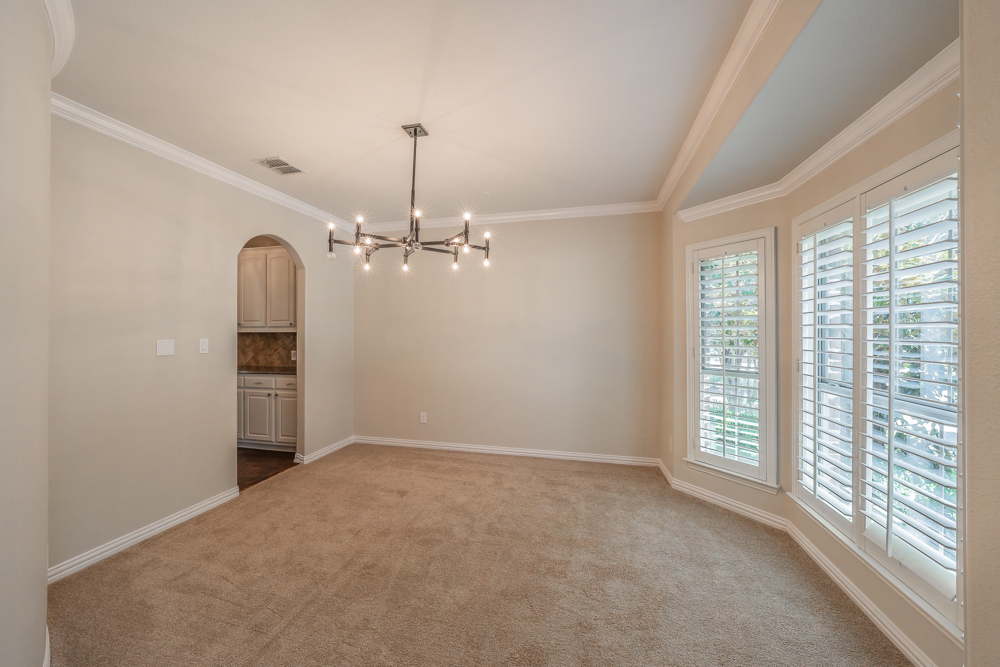 4542 Carraway Drive
