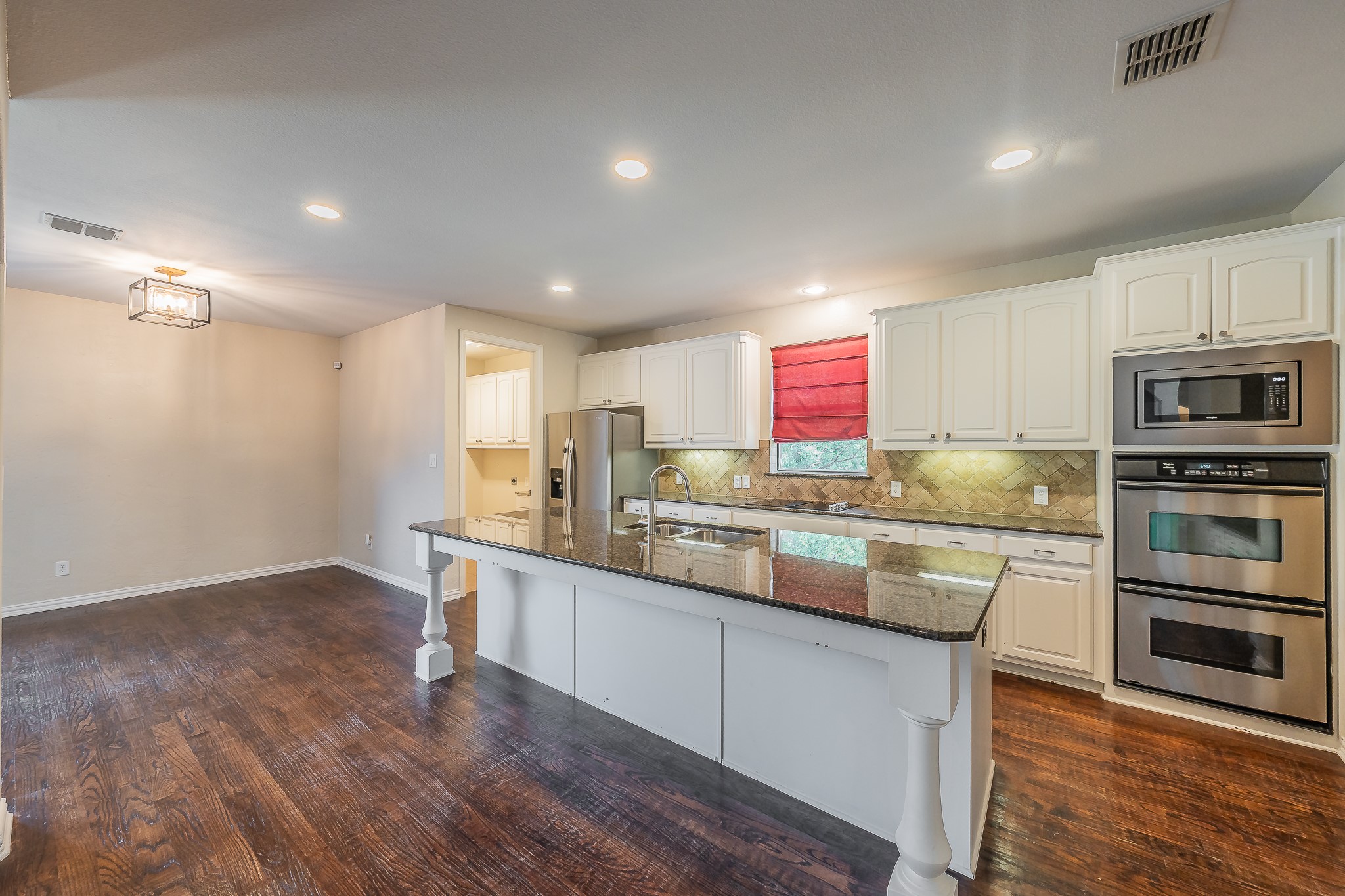4542 Carraway Drive