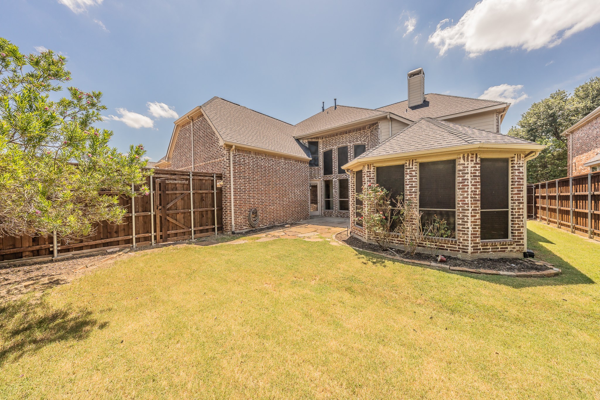4542 Carraway Drive
