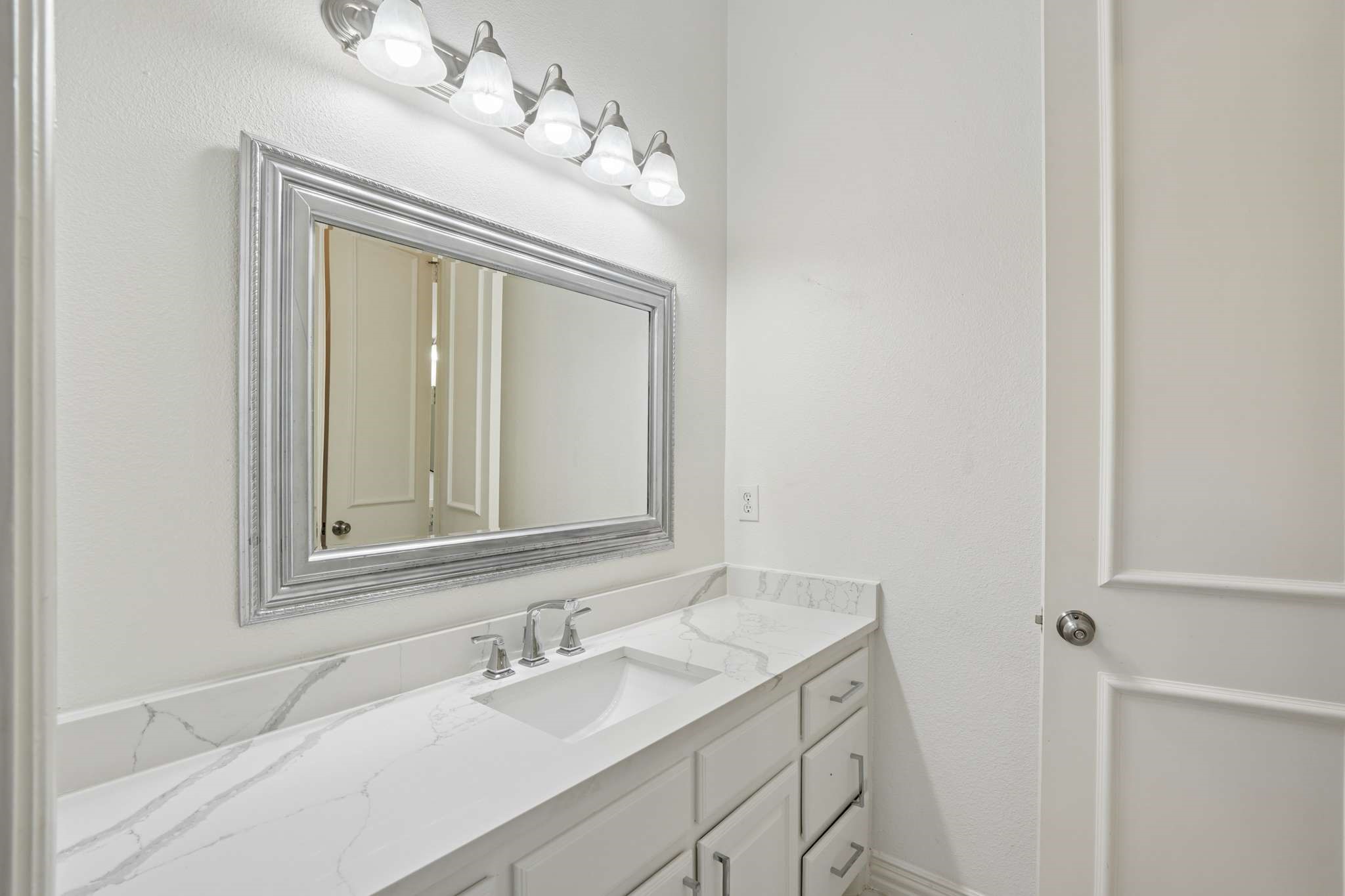 1125 Longford Circle