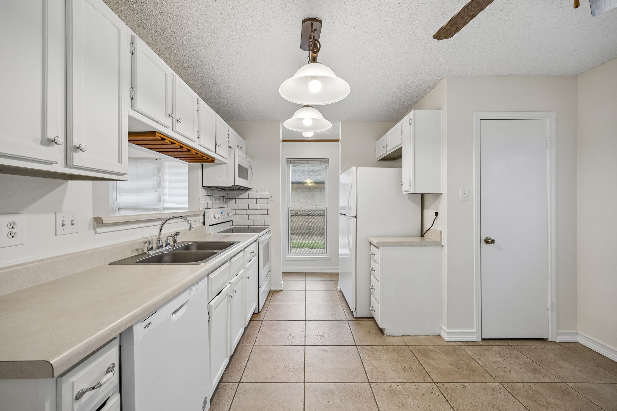 118 E Denton Drive