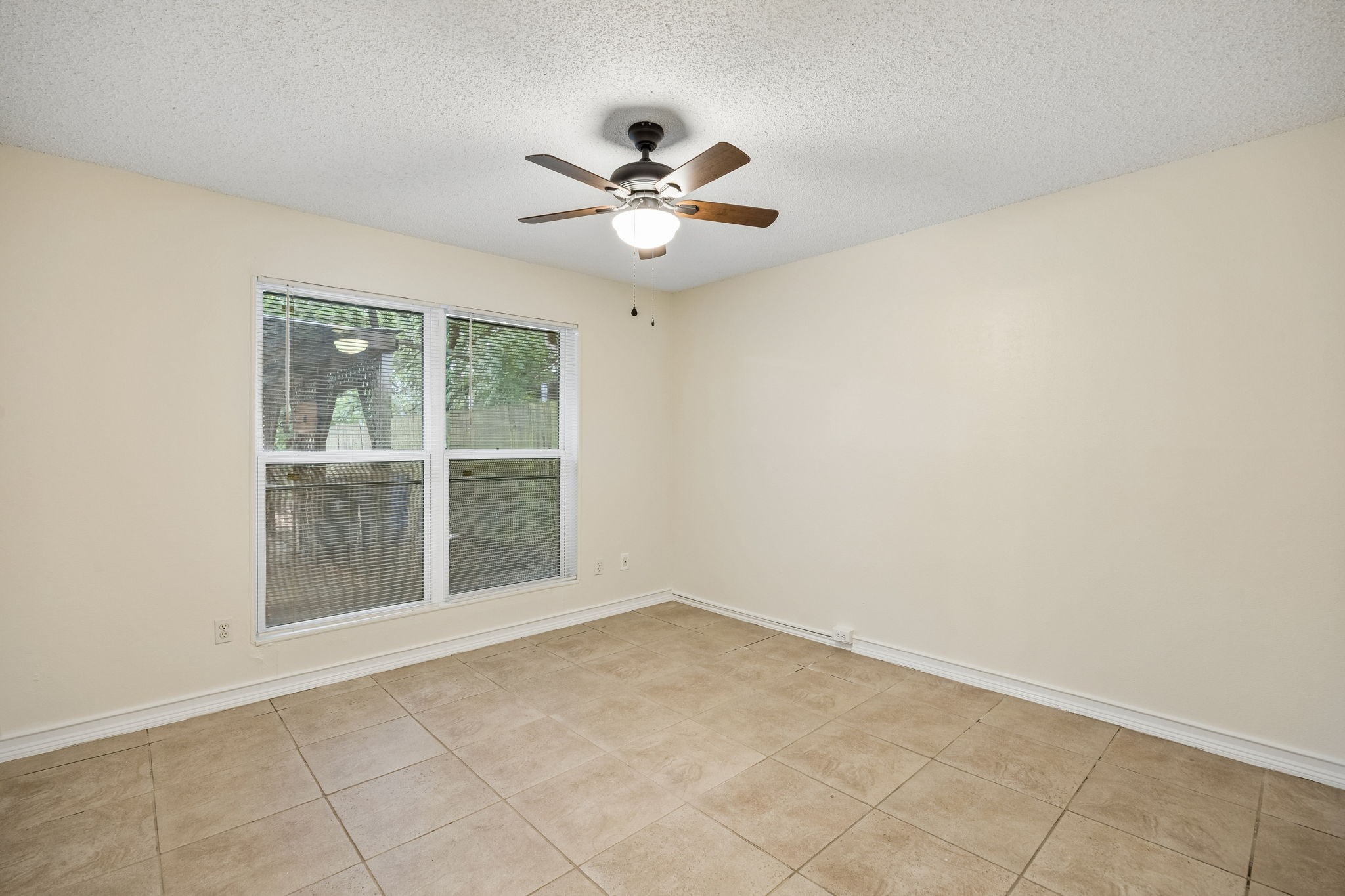 118 E Denton Drive