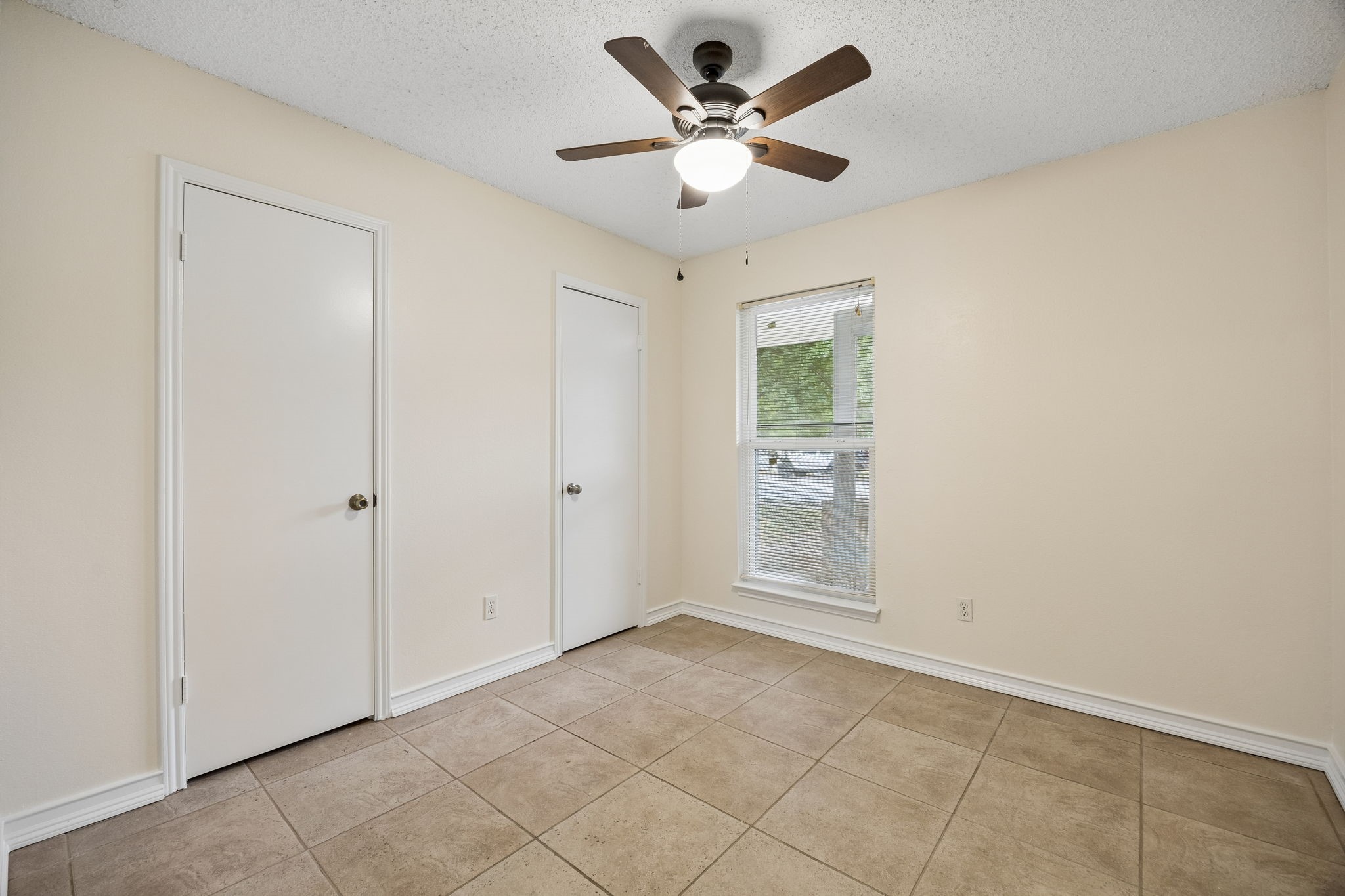 118 E Denton Drive