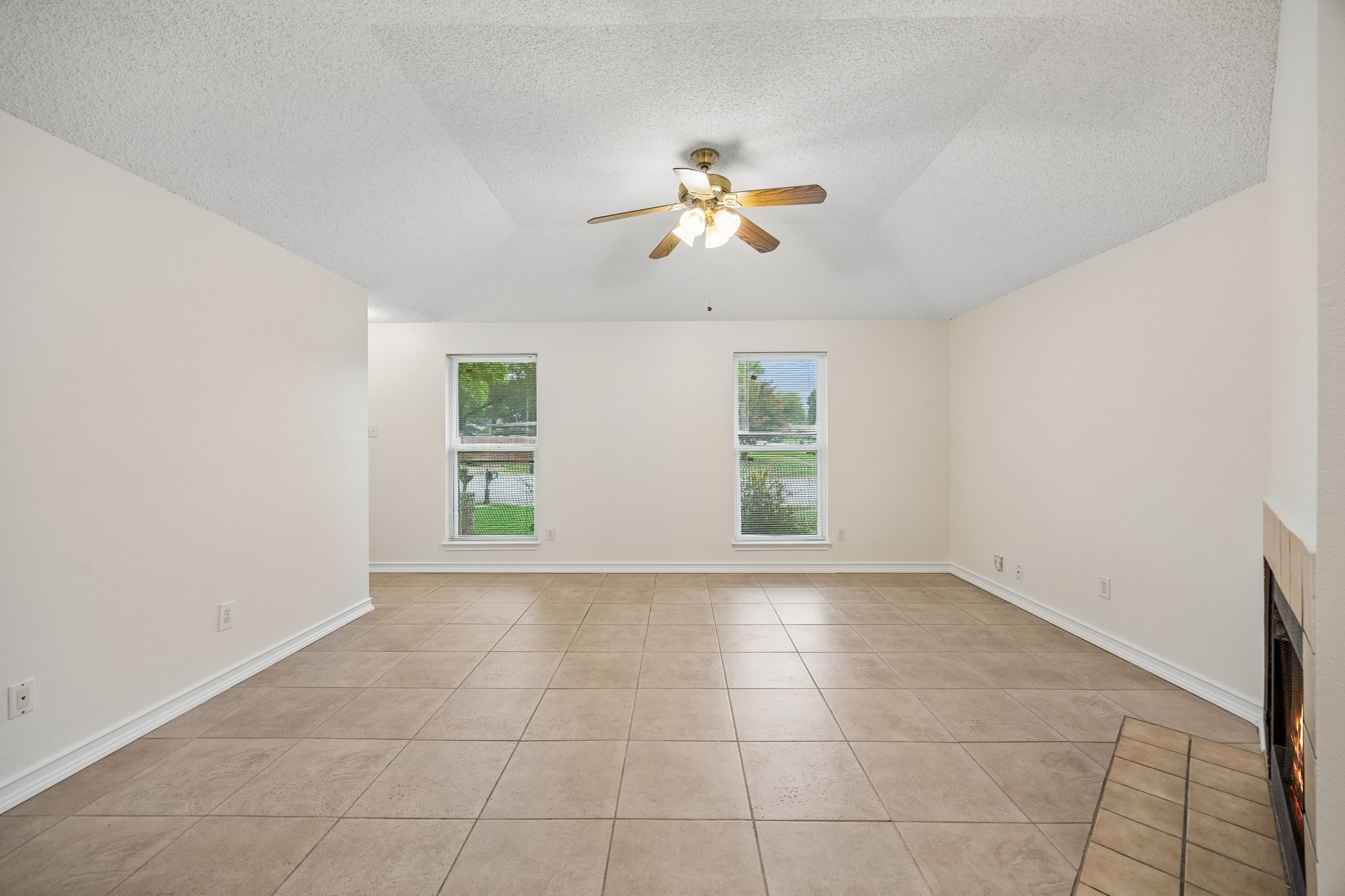 118 E Denton Drive