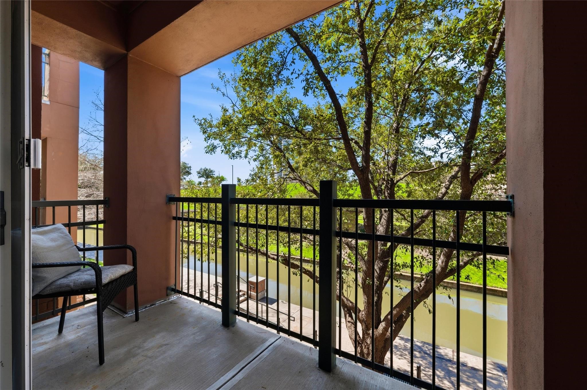330 Las Colinas Boulevard E 236