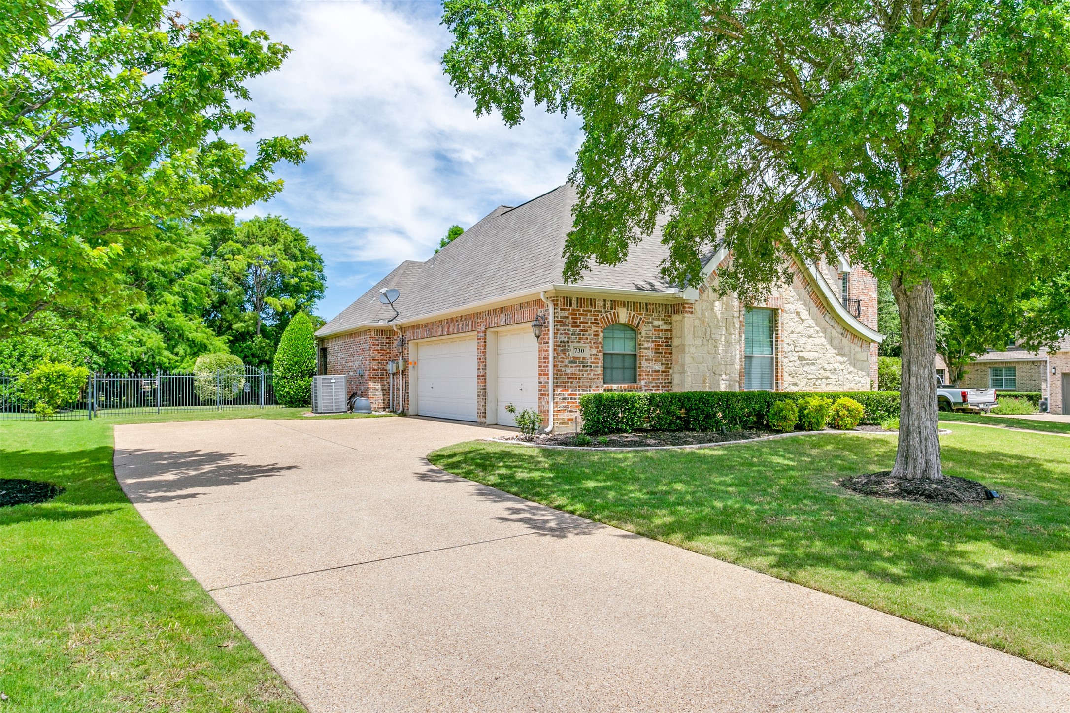 730 Deer Hollow Boulevard