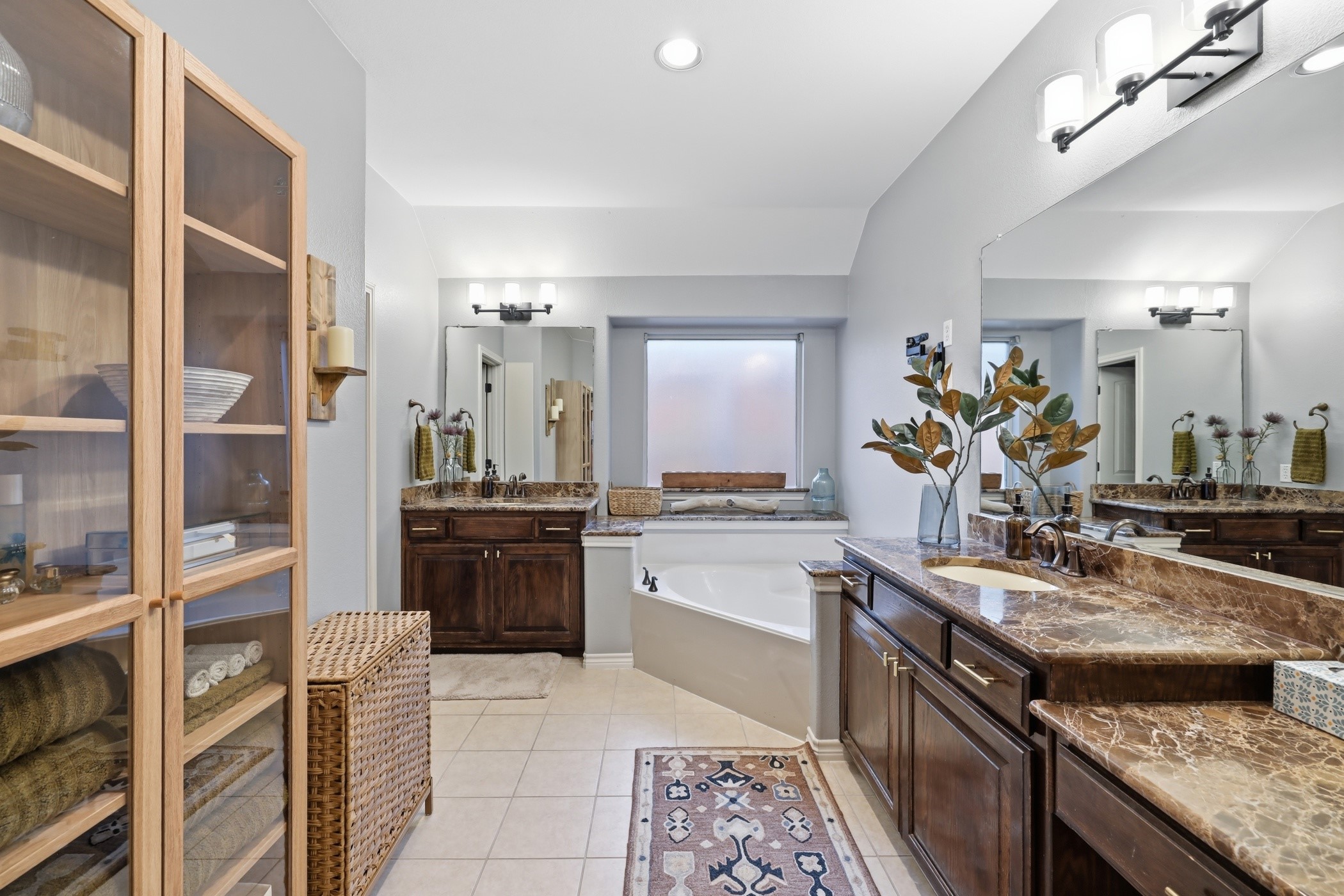 8040 Branch Hollow Trail