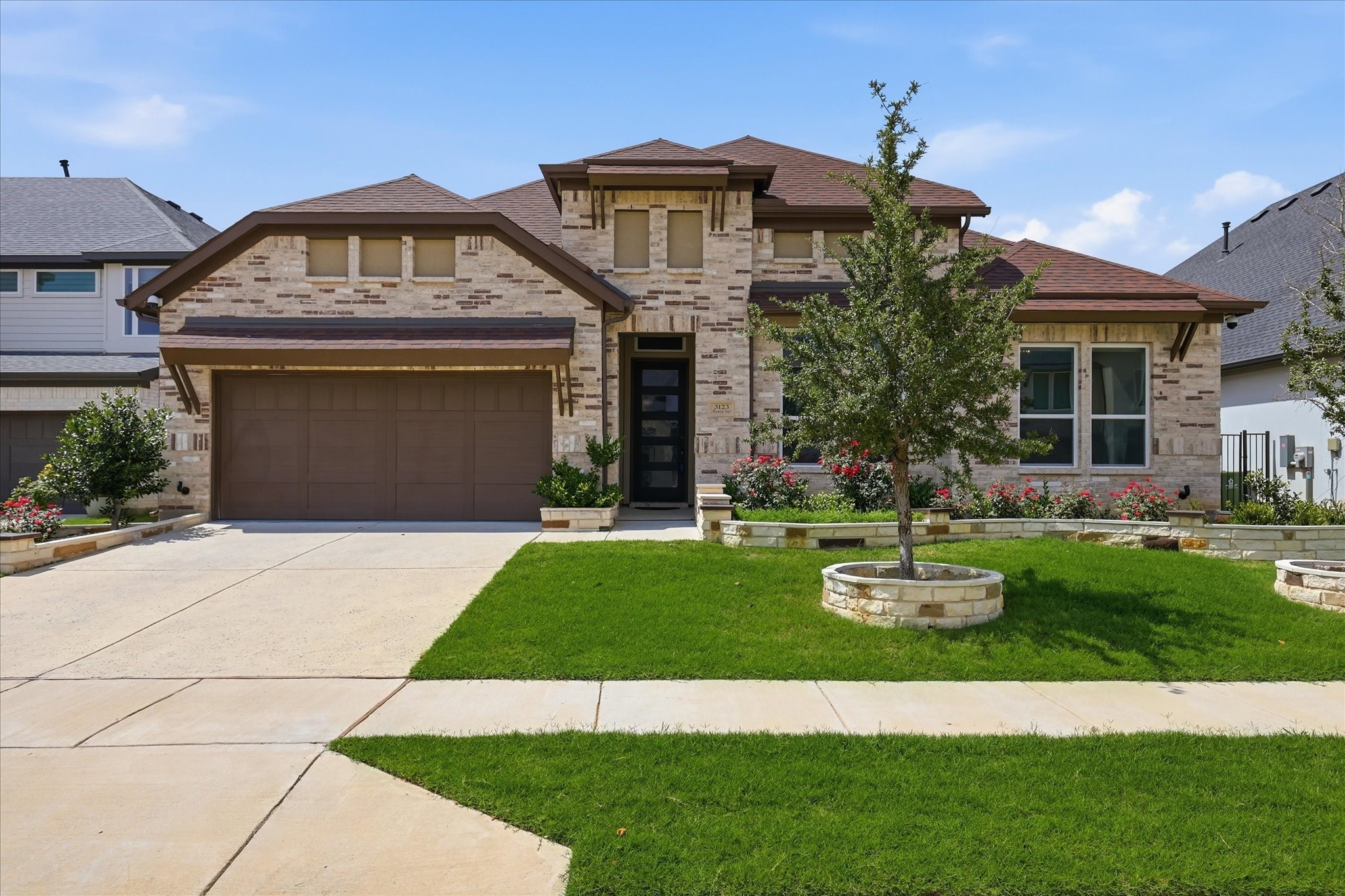 3123 Warwick Trail