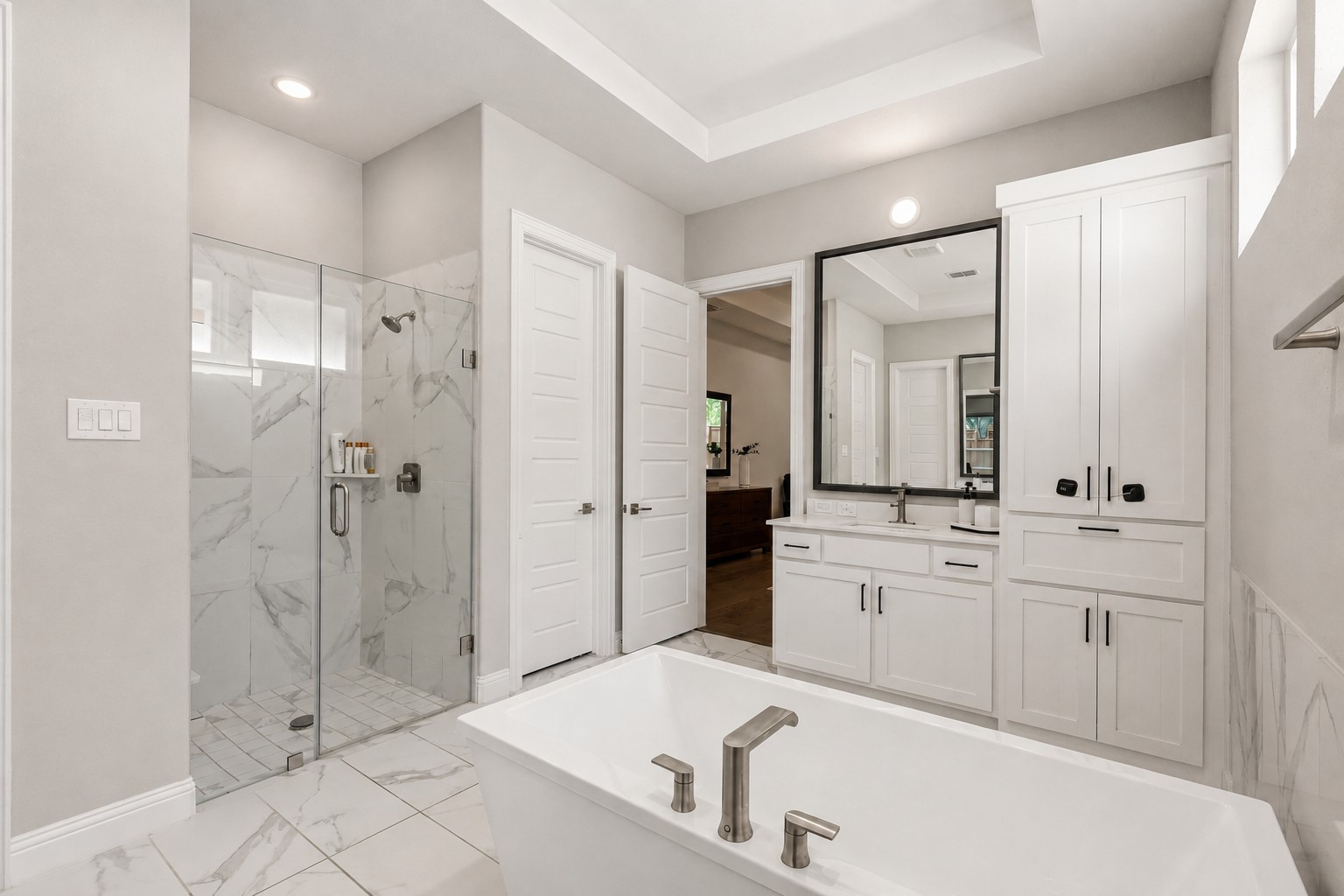 3123 Warwick Trail