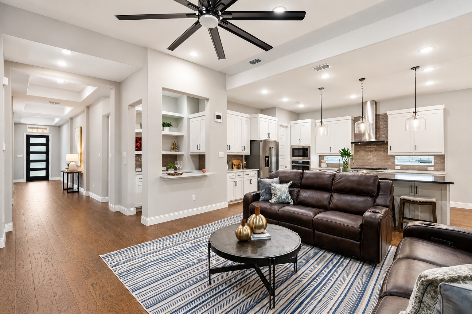 3123 Warwick Trail