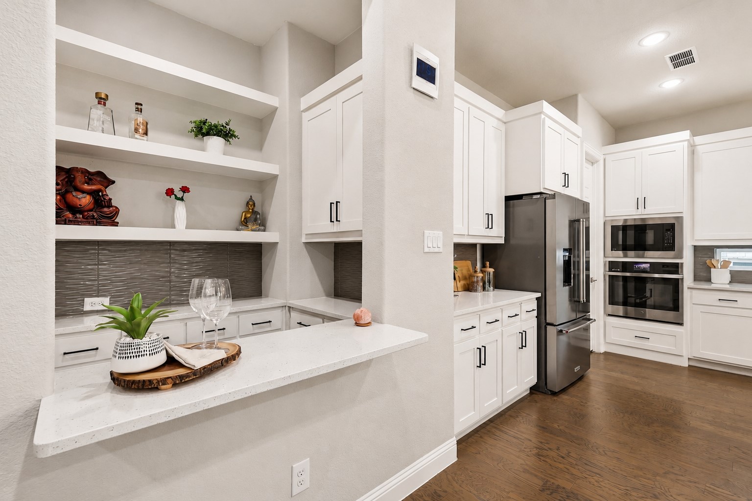 3123 Warwick Trail