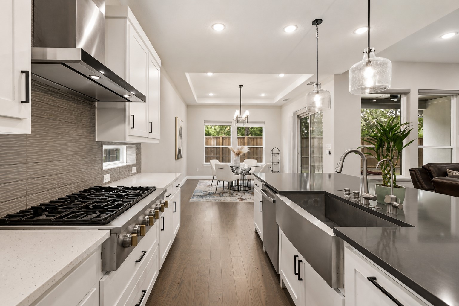 3123 Warwick Trail