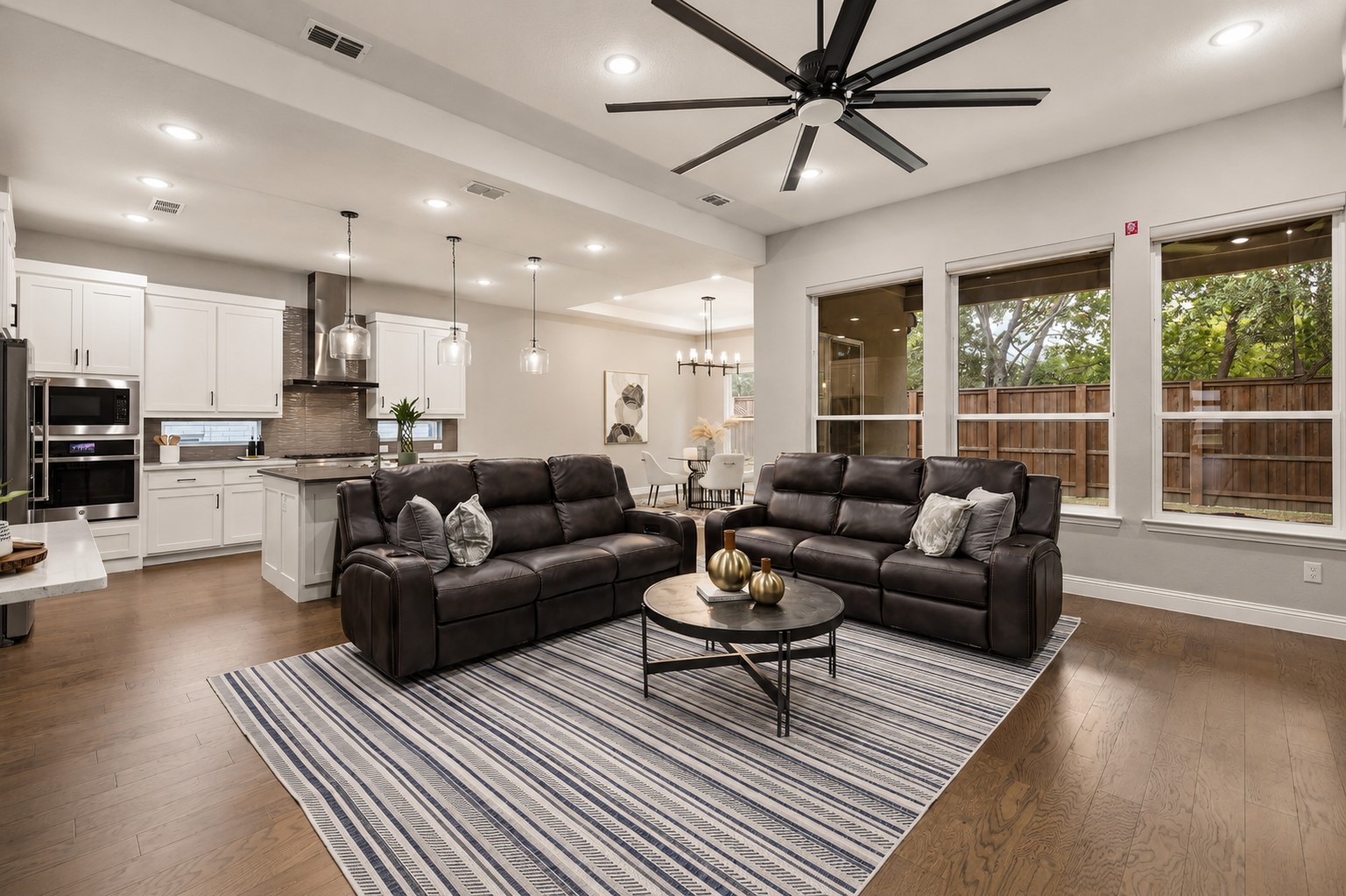 3123 Warwick Trail