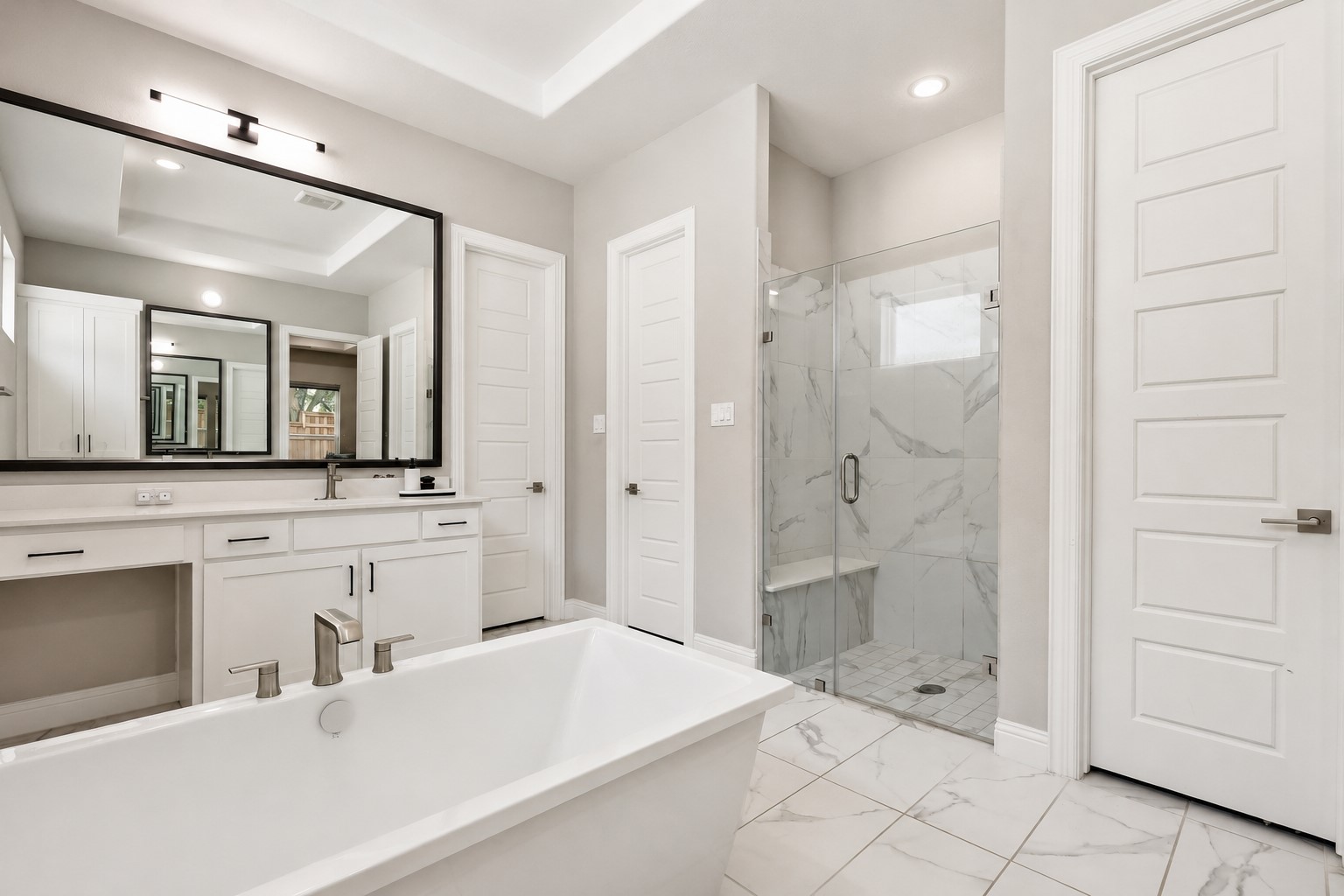 3123 Warwick Trail