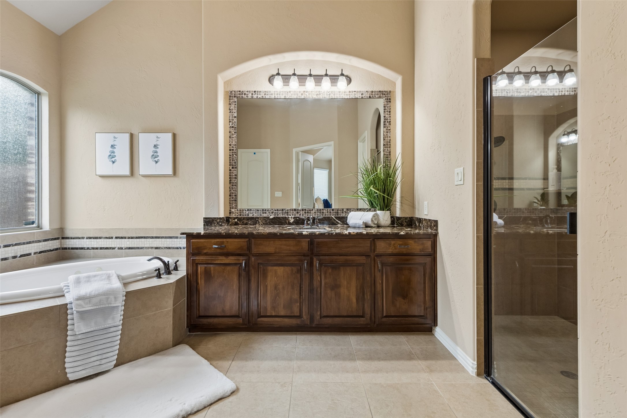 2418 Rosebury Lane