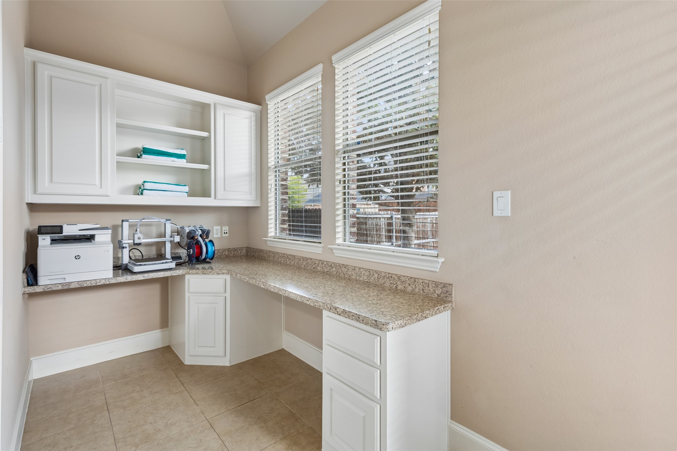 2418 Rosebury Lane