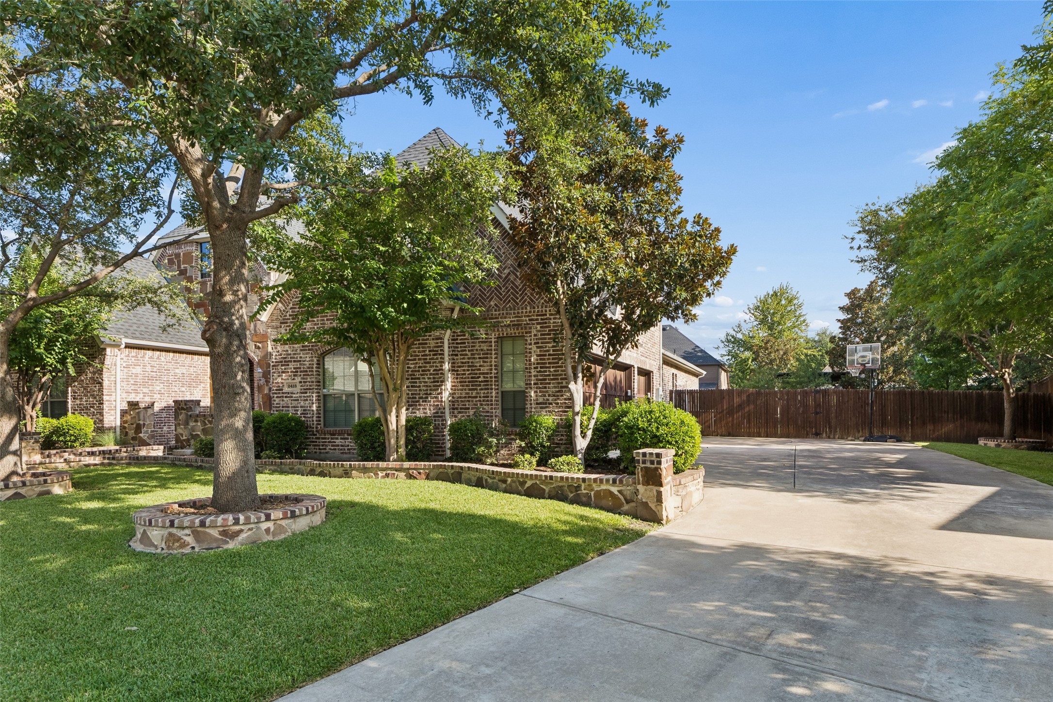 2418 Rosebury Lane