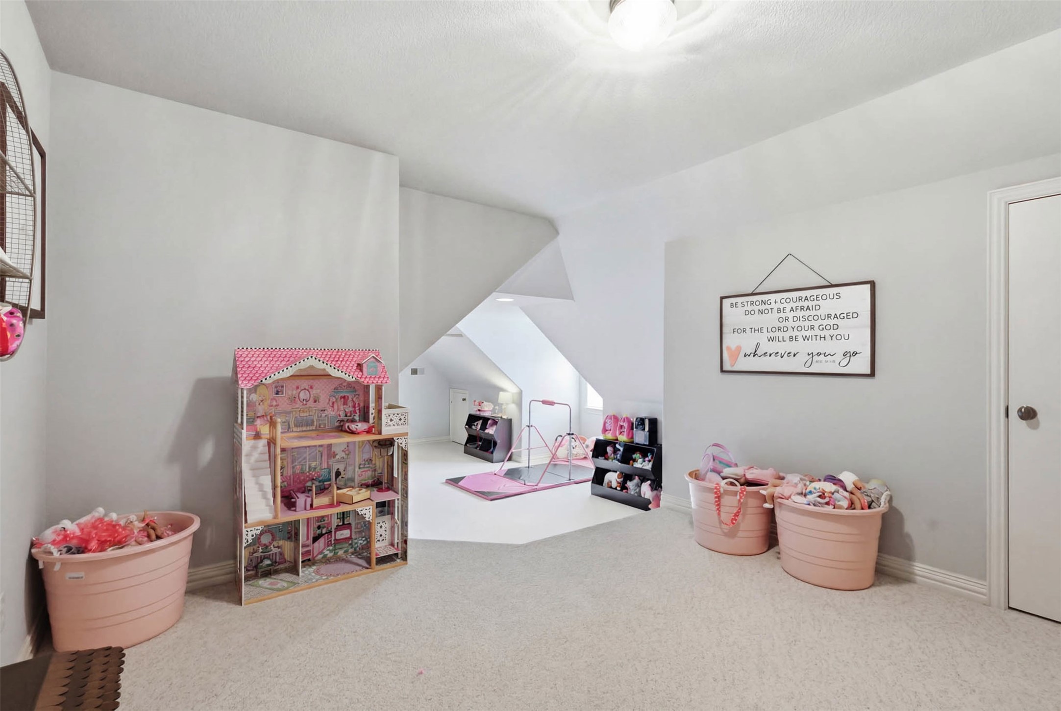 600 Hickory Court