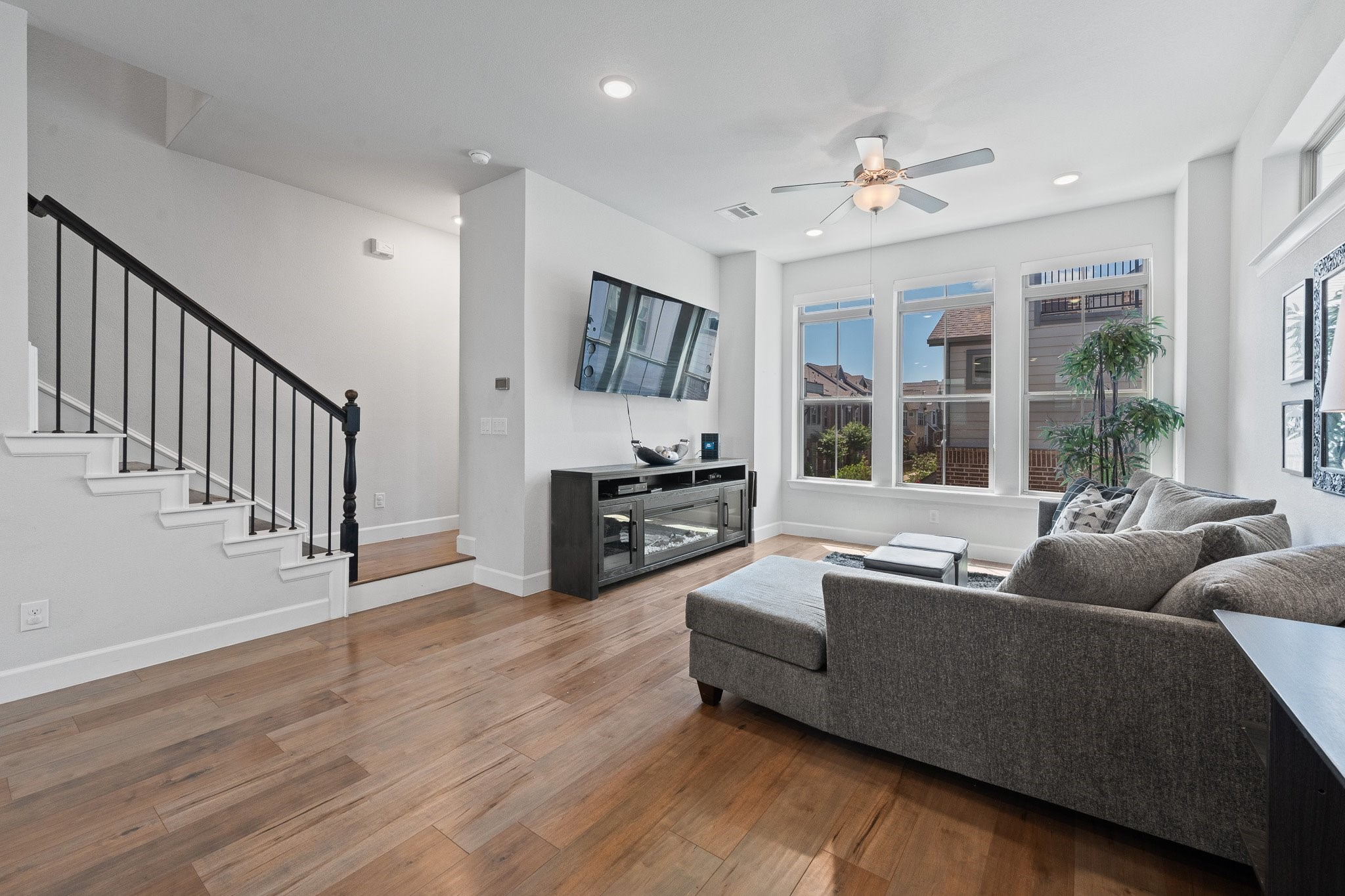 2739 Flowering Peach Lane
