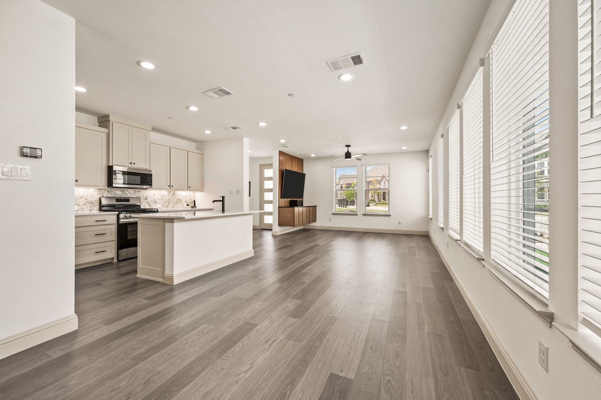 4348 James Street