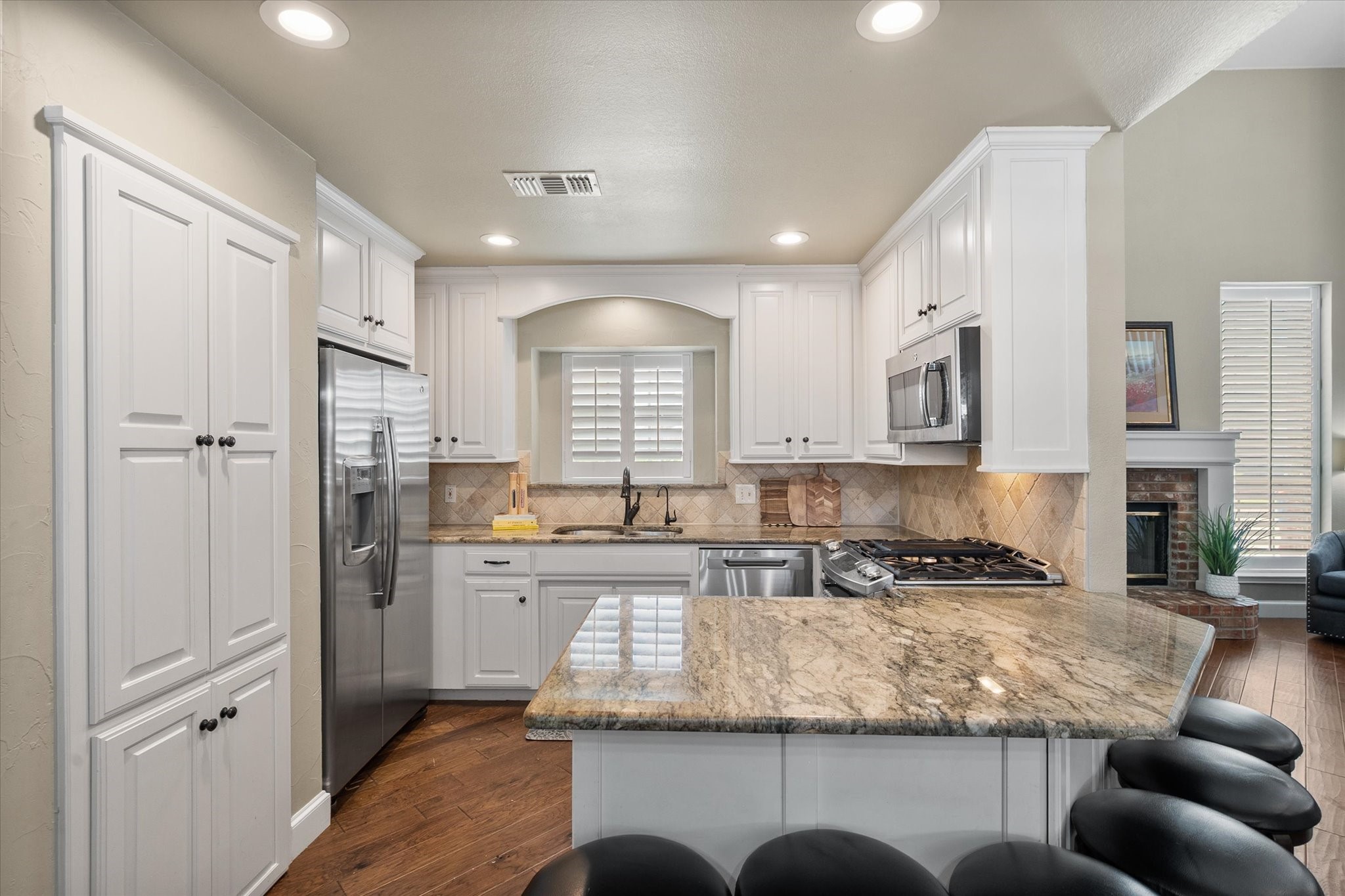 1239 Falcon Trail