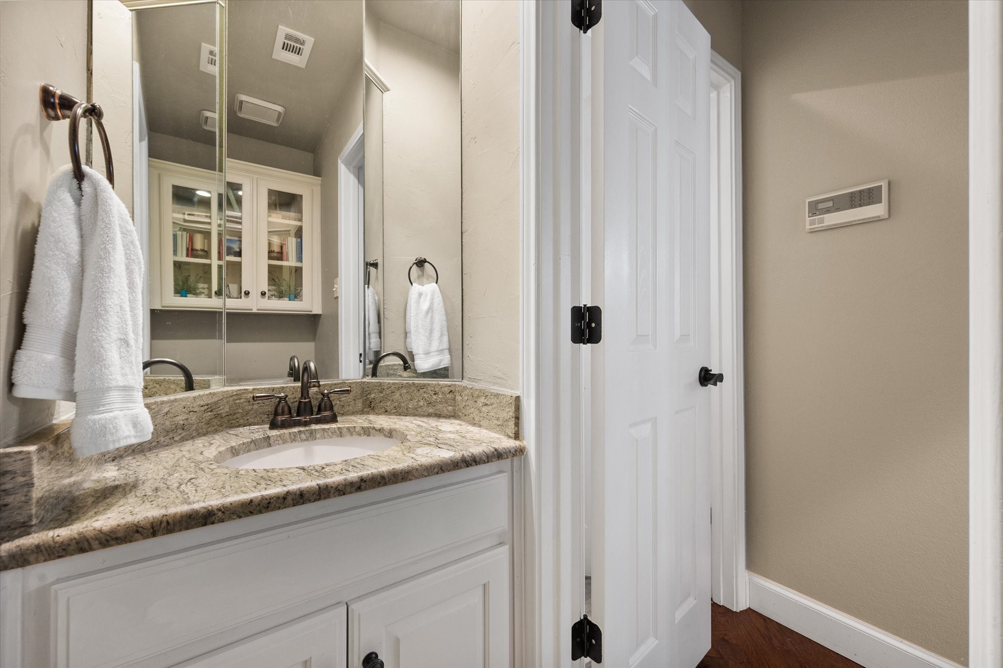 1239 Falcon Trail