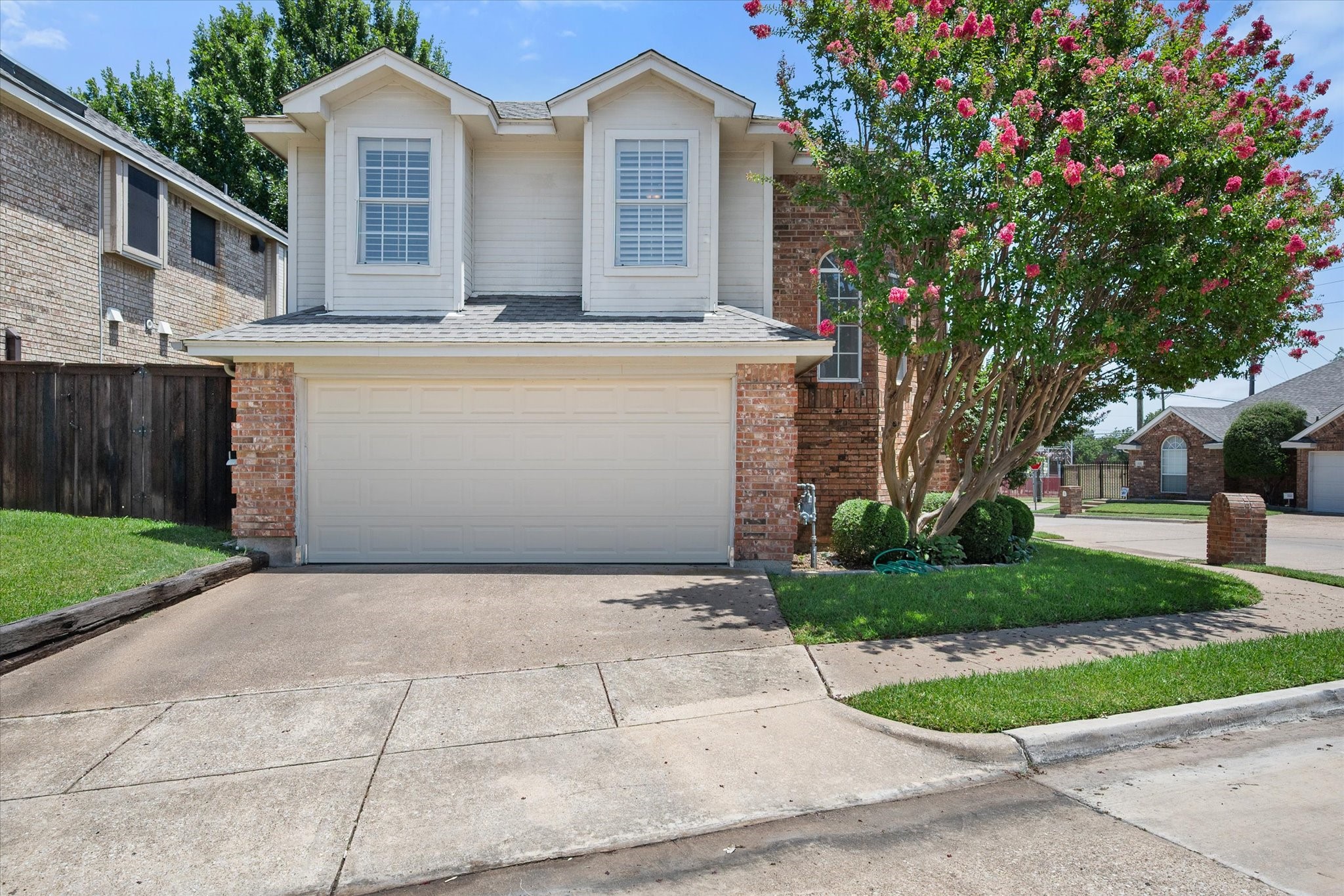 1239 Falcon Trail