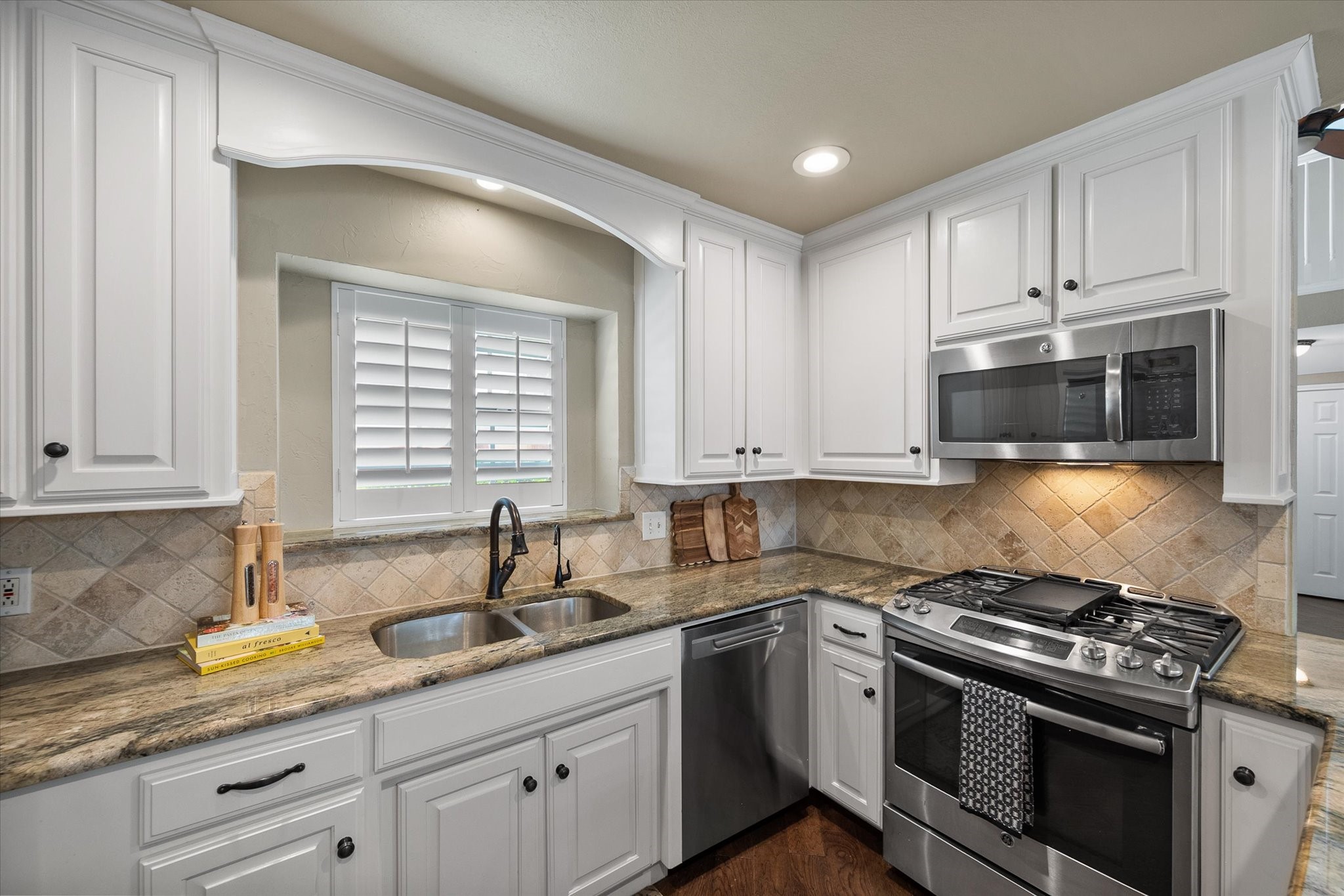 1239 Falcon Trail