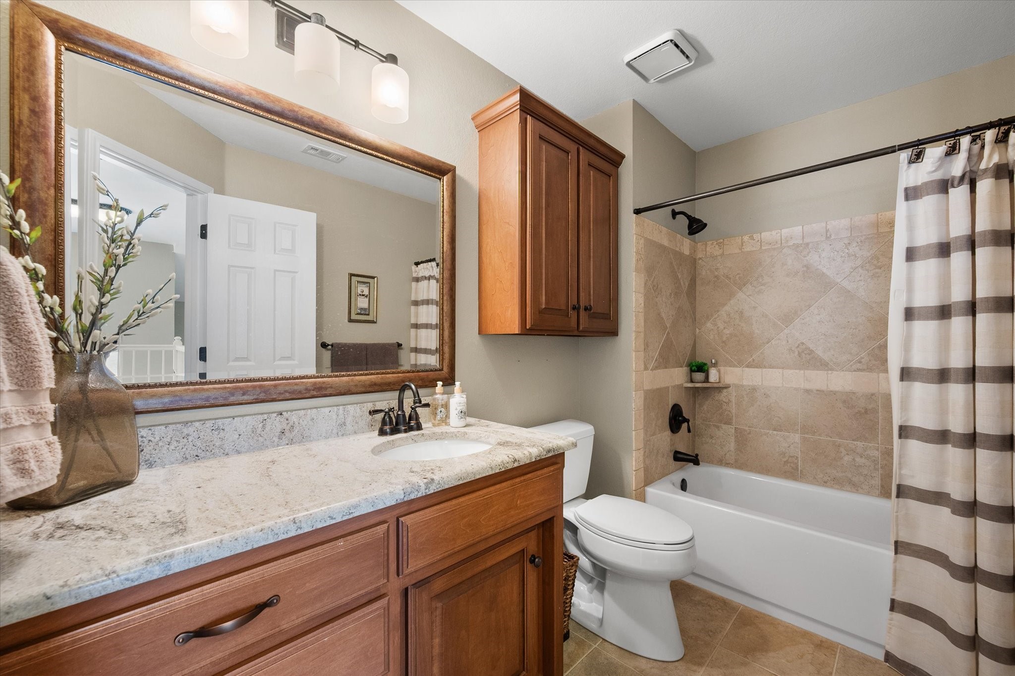 1239 Falcon Trail