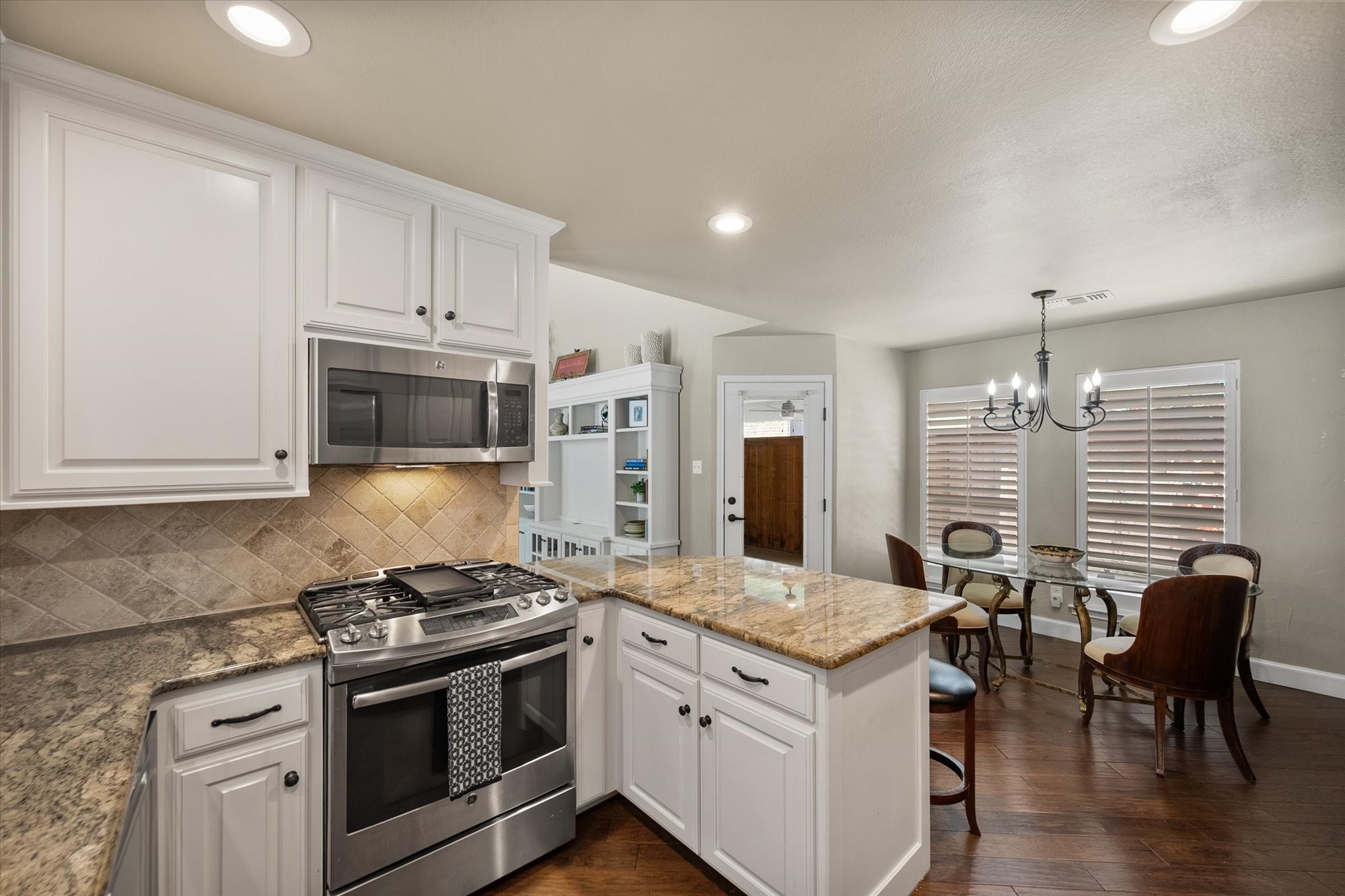 1239 Falcon Trail