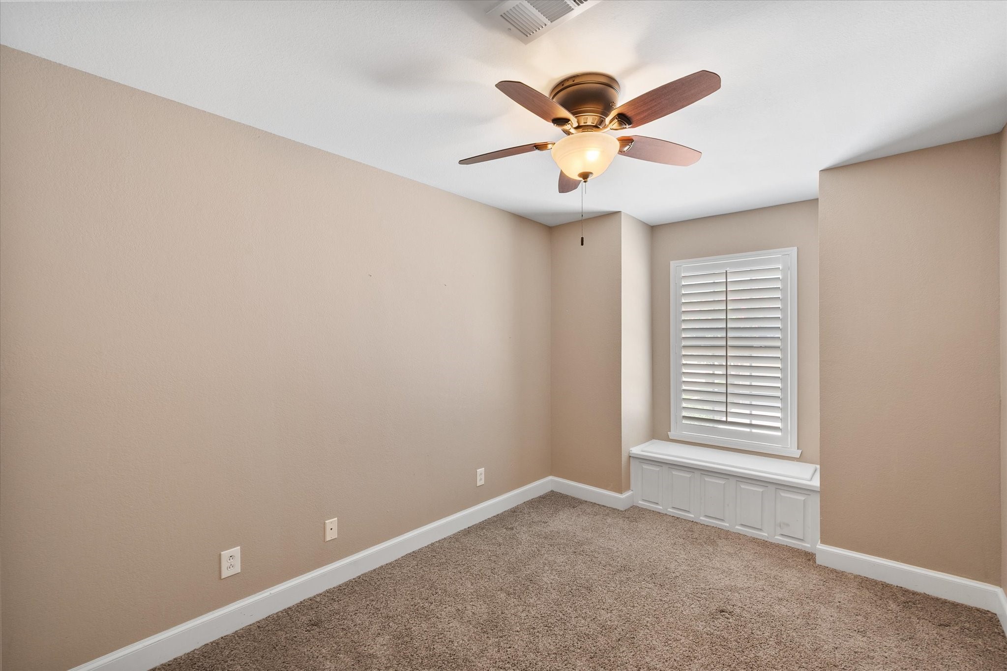 1239 Falcon Trail