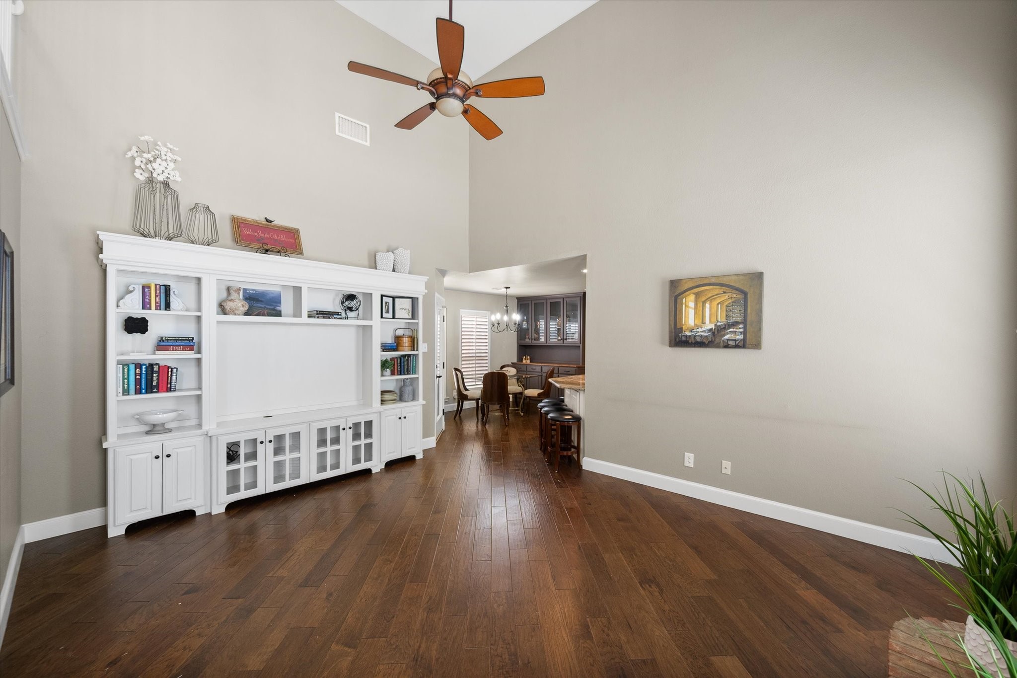 1239 Falcon Trail