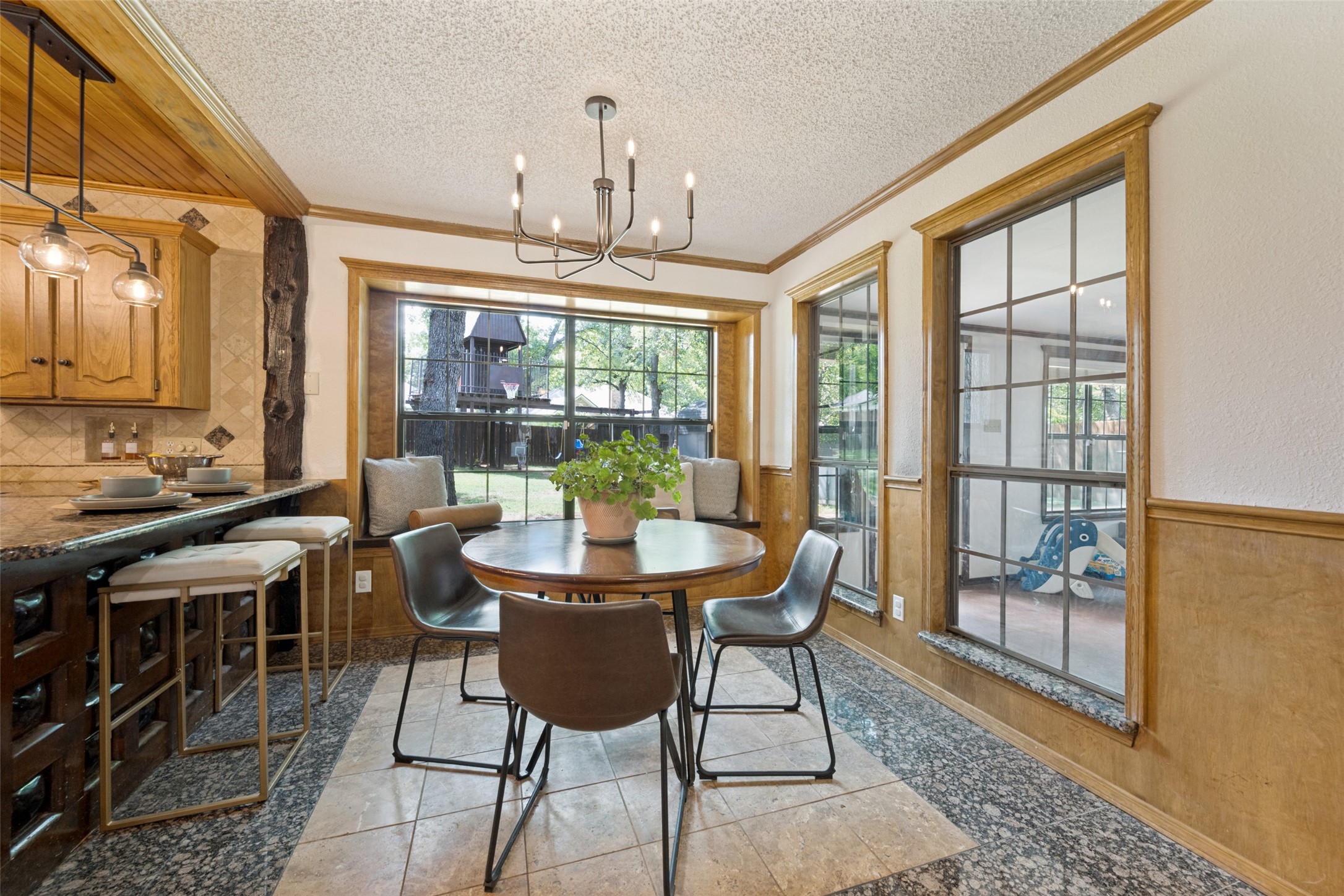 7809 Miracle Lane