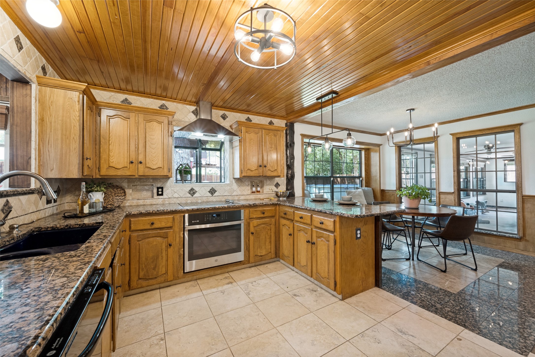 7809 Miracle Lane