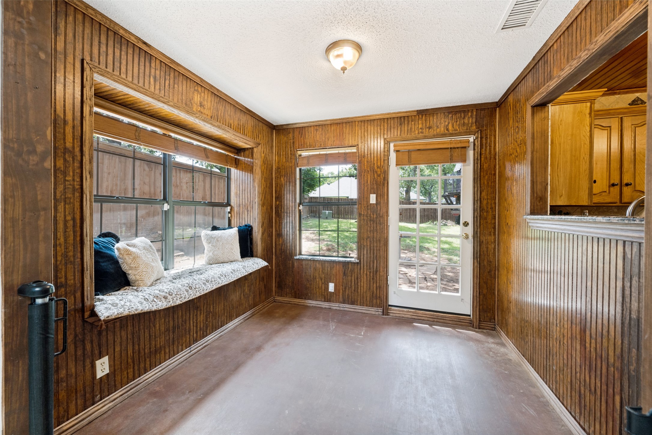 7809 Miracle Lane