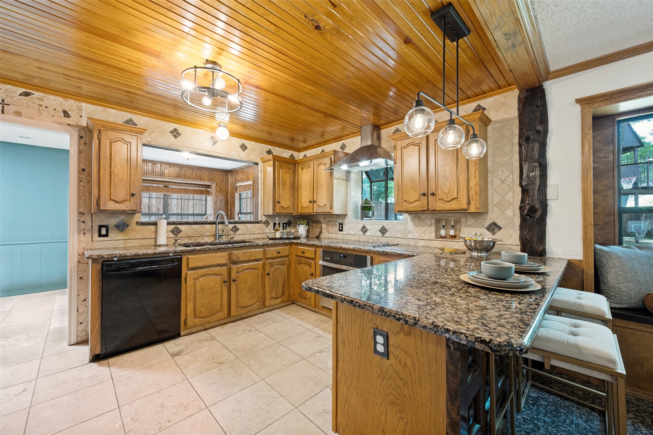 7809 Miracle Lane