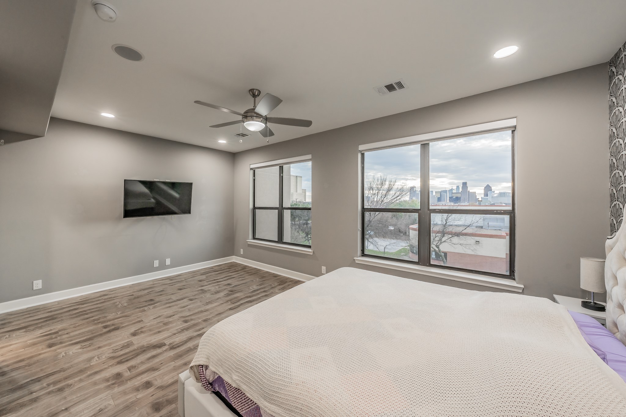 1717 Annex Avenue 302