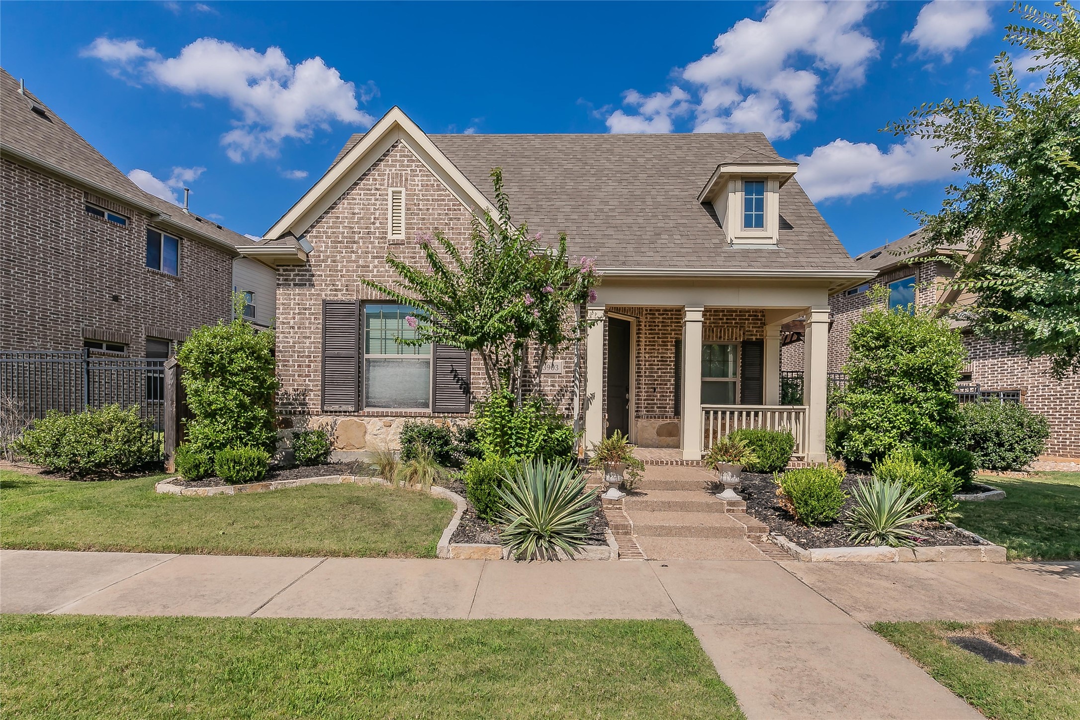 3903 Plum Vista Place