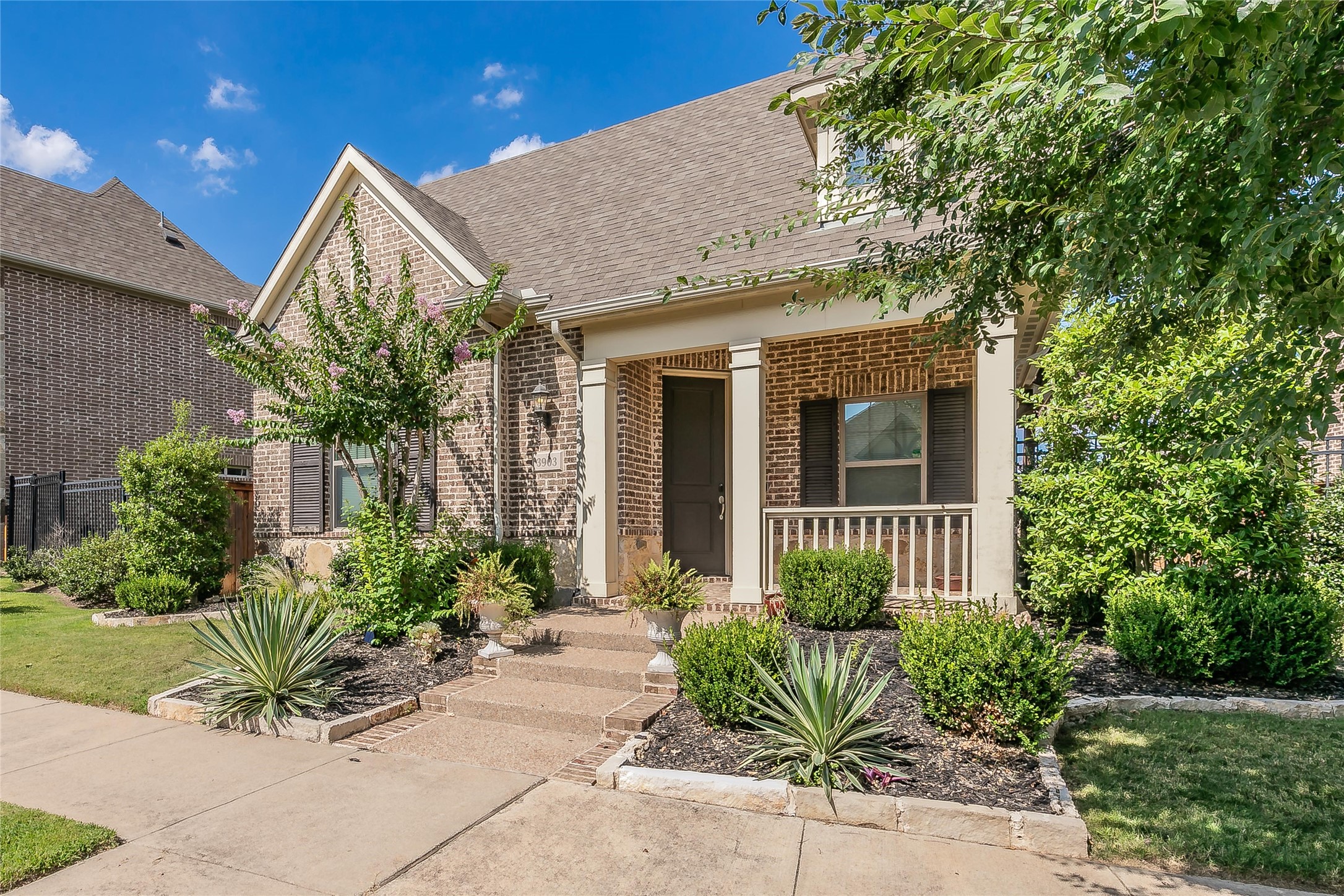 3903 Plum Vista Place