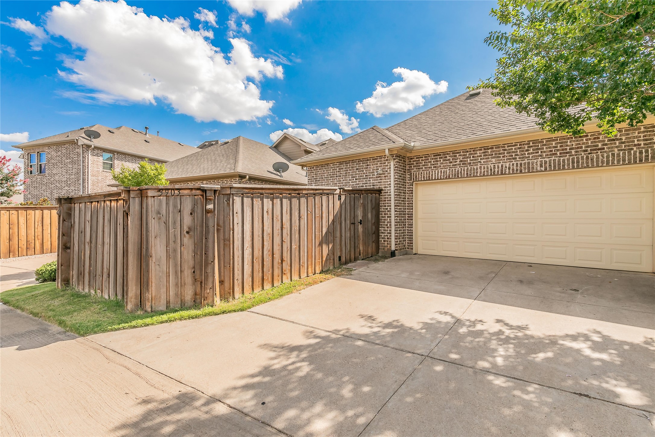3903 Plum Vista Place