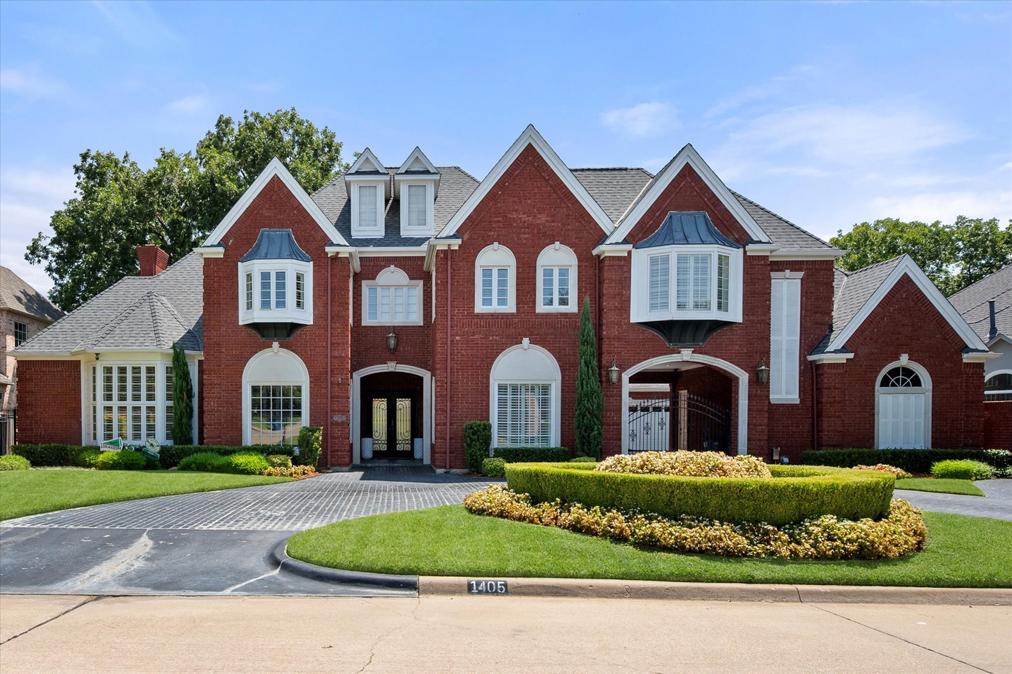 1405 Bentley Court